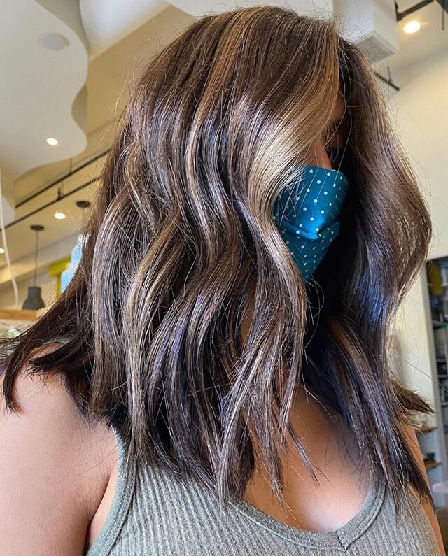 Post-quarantine GLOW UP 💥 by #td1stylist @mgdashone .
.
.
#tendashone #mgdashone #postquarantinehair #glowup #schwarzkopfprofessional #schwarzkopfusa #livingproof #livingproofinc #ventura #venturahair #venturahairstylist #venturahairsalon #venturasa