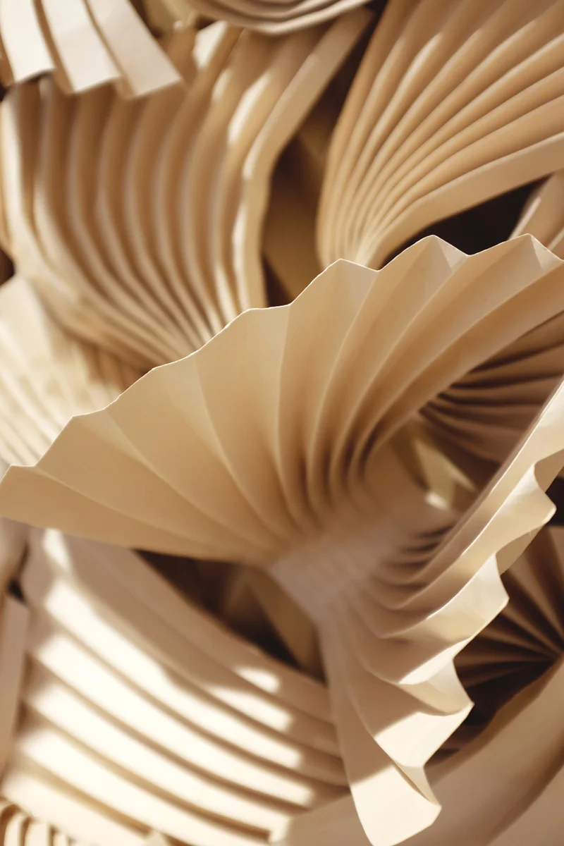 miss-cloudy-folding-paper-art-dune-knot-on-my-planet-holt-renfrew-doutzen-mural-sable-colorplan-pauline-loctin-4.jpg