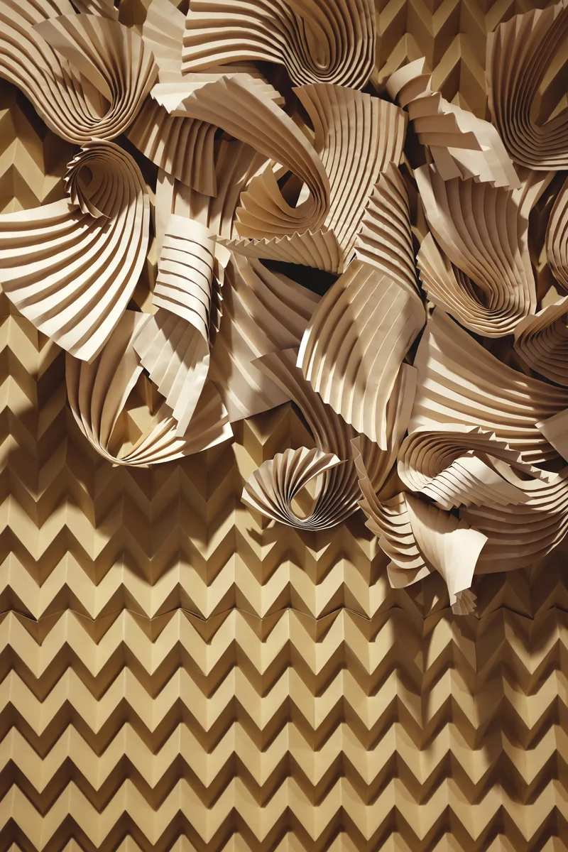 miss-cloudy-folding-paper-art-dune-knot-on-my-planet-holt-renfrew-doutzen-mural-sable-colorplan-pauline-loctin-10.jpg