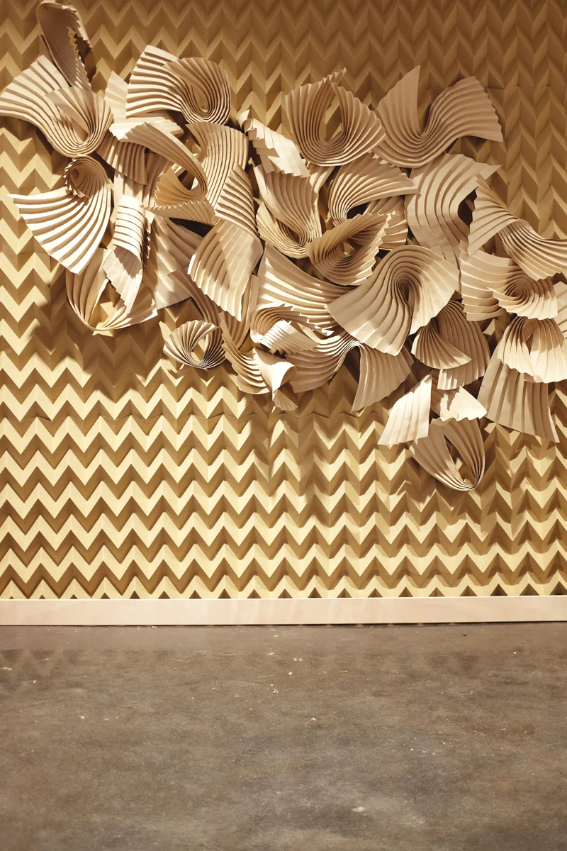 miss-cloudy-folding-paper-art-dune-knot-on-my-planet-holt-renfrew-doutzen-mural-sable-colorplan-pauline-loctin-7.jpg