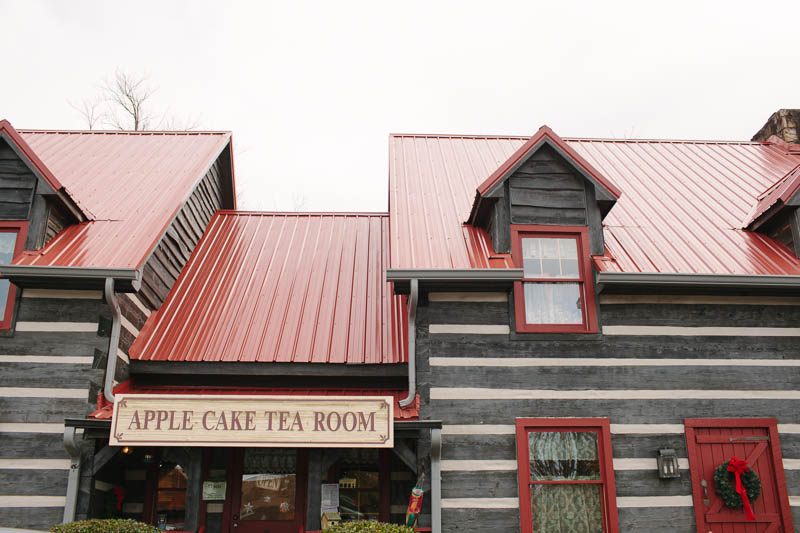 Places to Eat in Knoxville, Tennessee ↠ Apple Tea Cake Room | MALLORIE OWENS