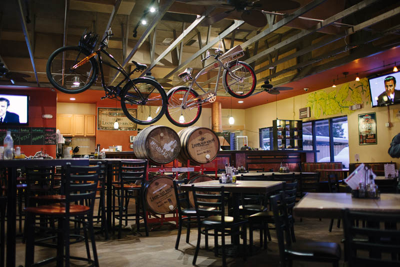 Places to Eat in Wichita, Kansas ↠ Wichita Brewing Company | MALLORIE OWENS