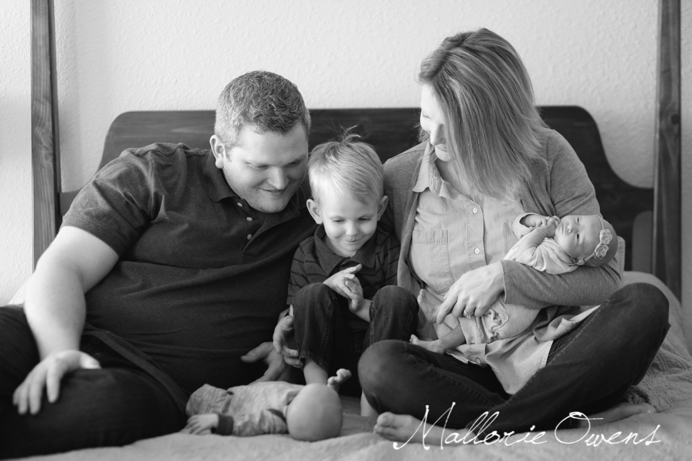 Lifestyle Newborn Family Session | MALLORIE OWENS