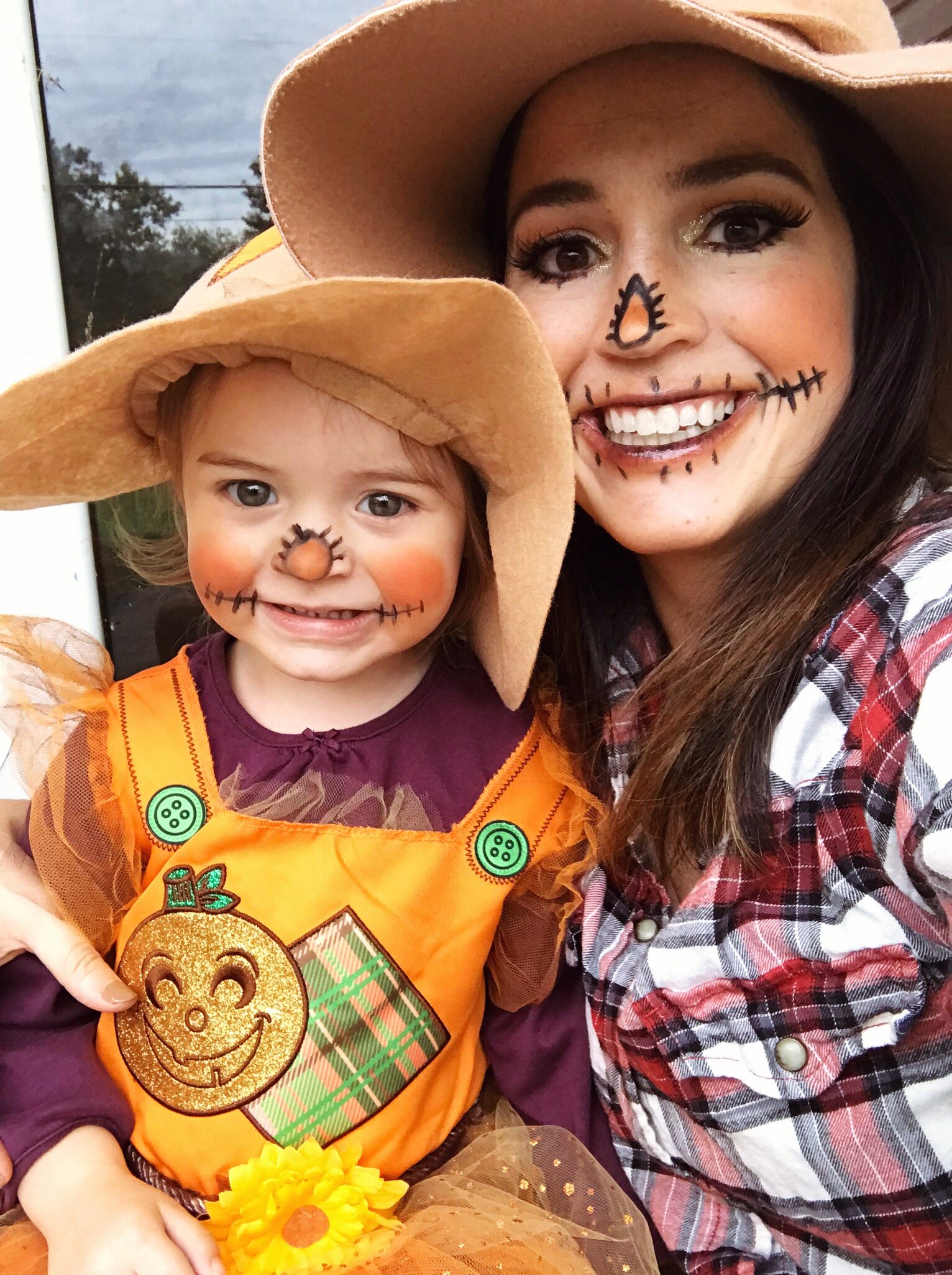 Last minute EASY Halloween DIY costume, scarecrow makeup! — MALLORIE OWENS