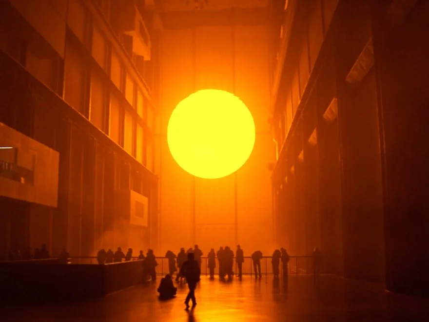 Olafur Eliasson, The Weather Project (2003) Eliason created a stunning installation in the Tate Modern, London. The work replicated the sun in an impossible space, bridging the gap between reality and imagination. 