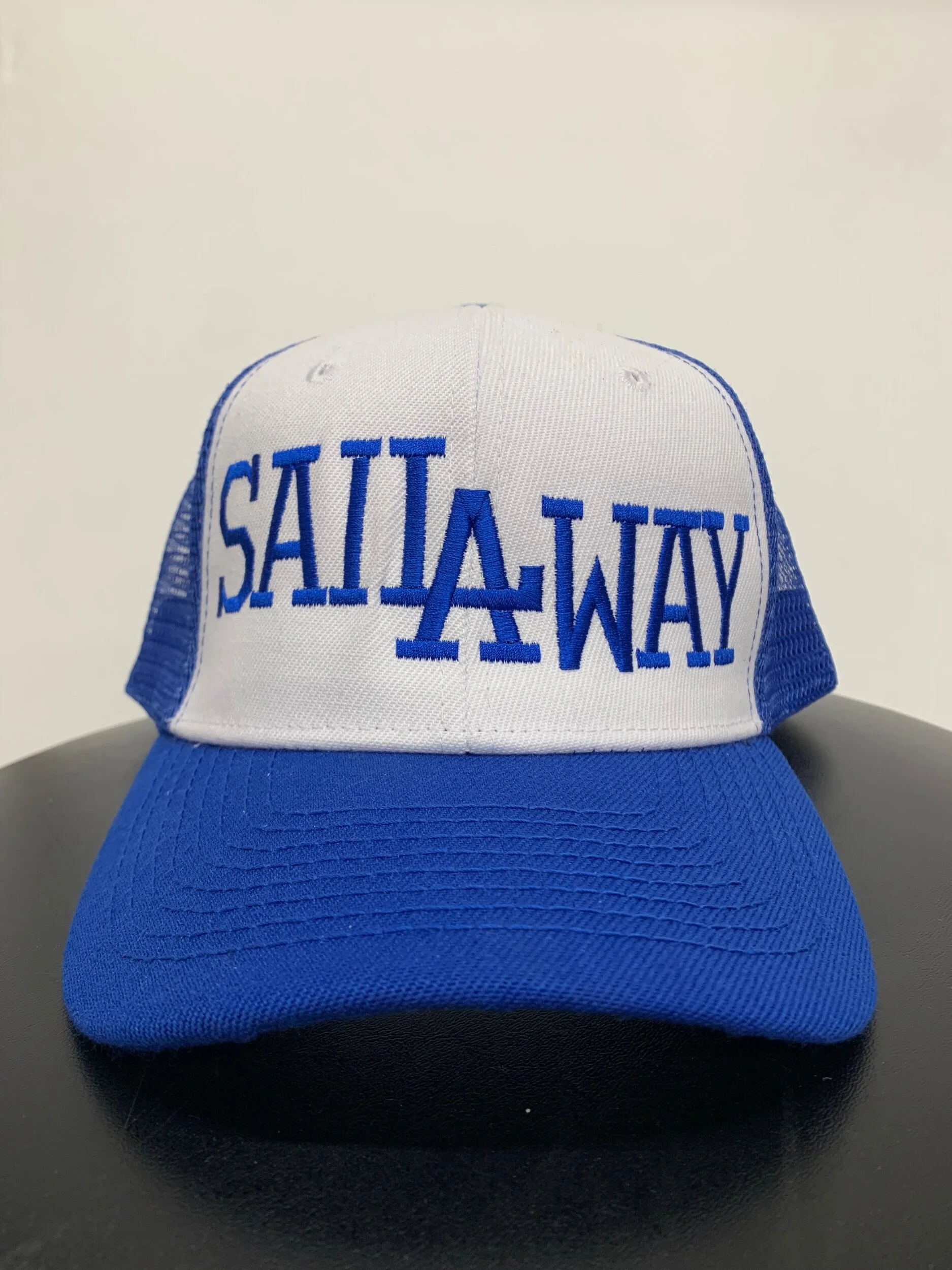 FB18ECFE-A768-4E41-AAFF-1B2B88F73255