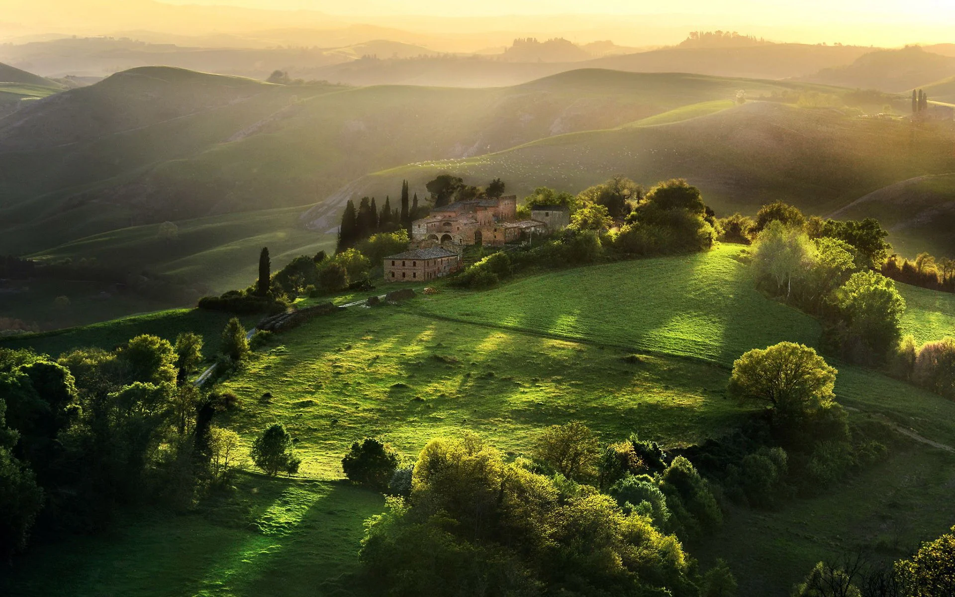 Tuscany-neglected-estate.jpg