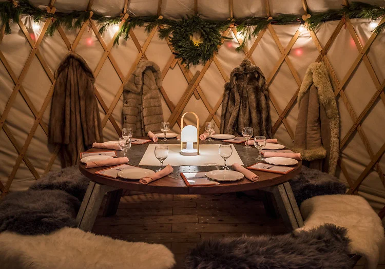 ev_xmas_village_206.jpg