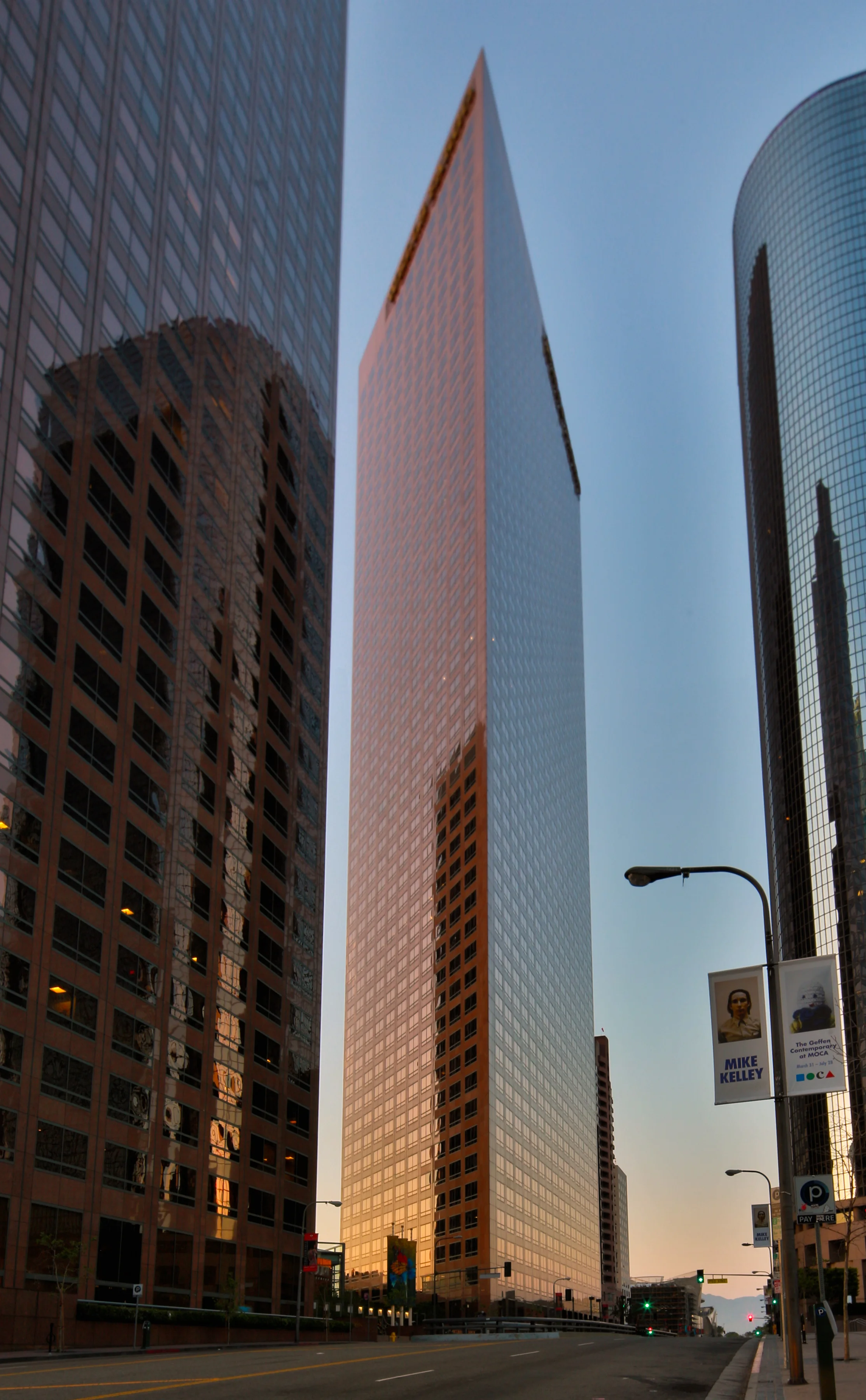 2014_04_20_Wells-Fargo-Tower_Exterior_ZL_004.jpg