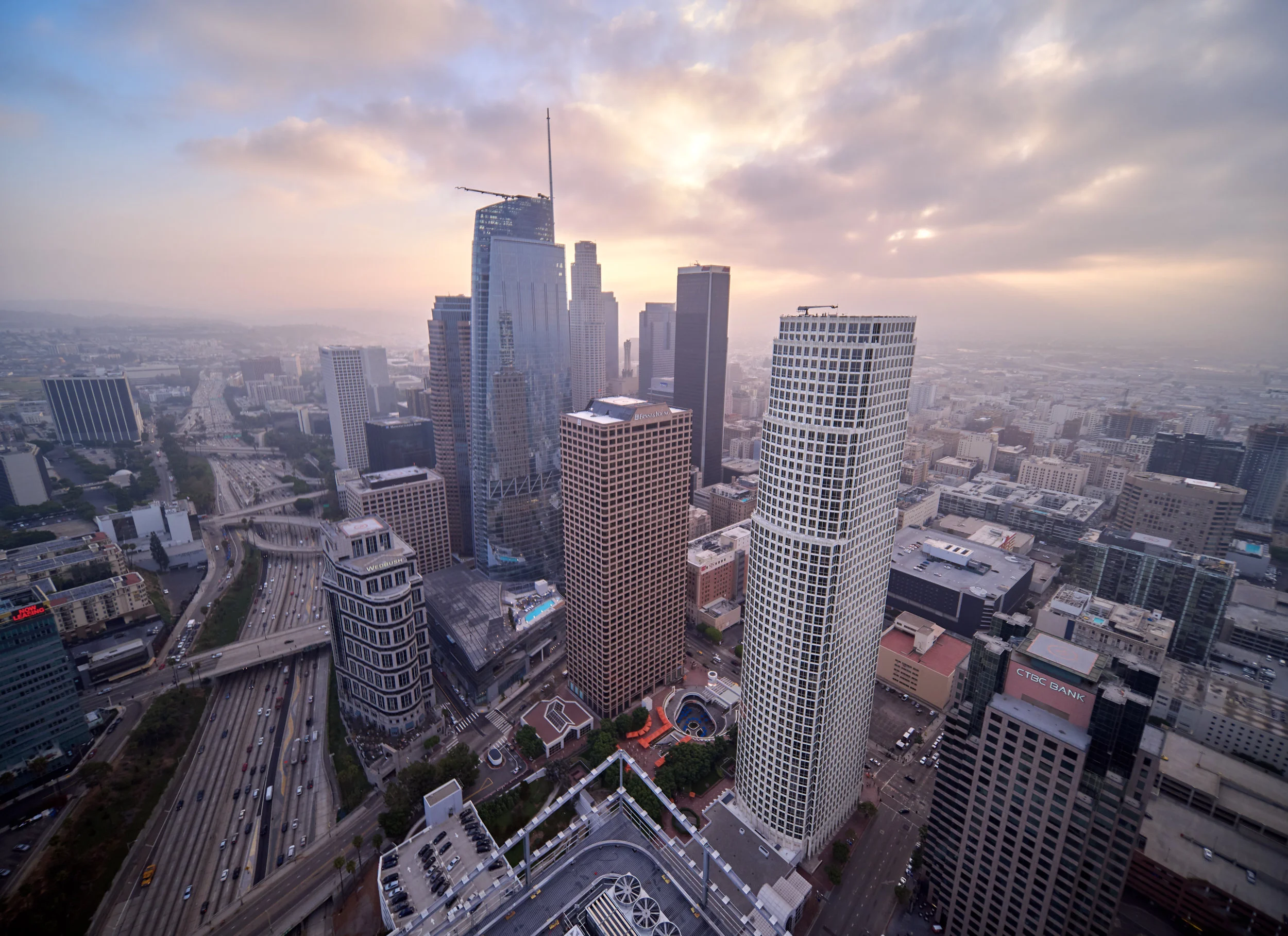 2017_10_12---777-S-Figueroa-St-Aerial_ZL_027.jpg