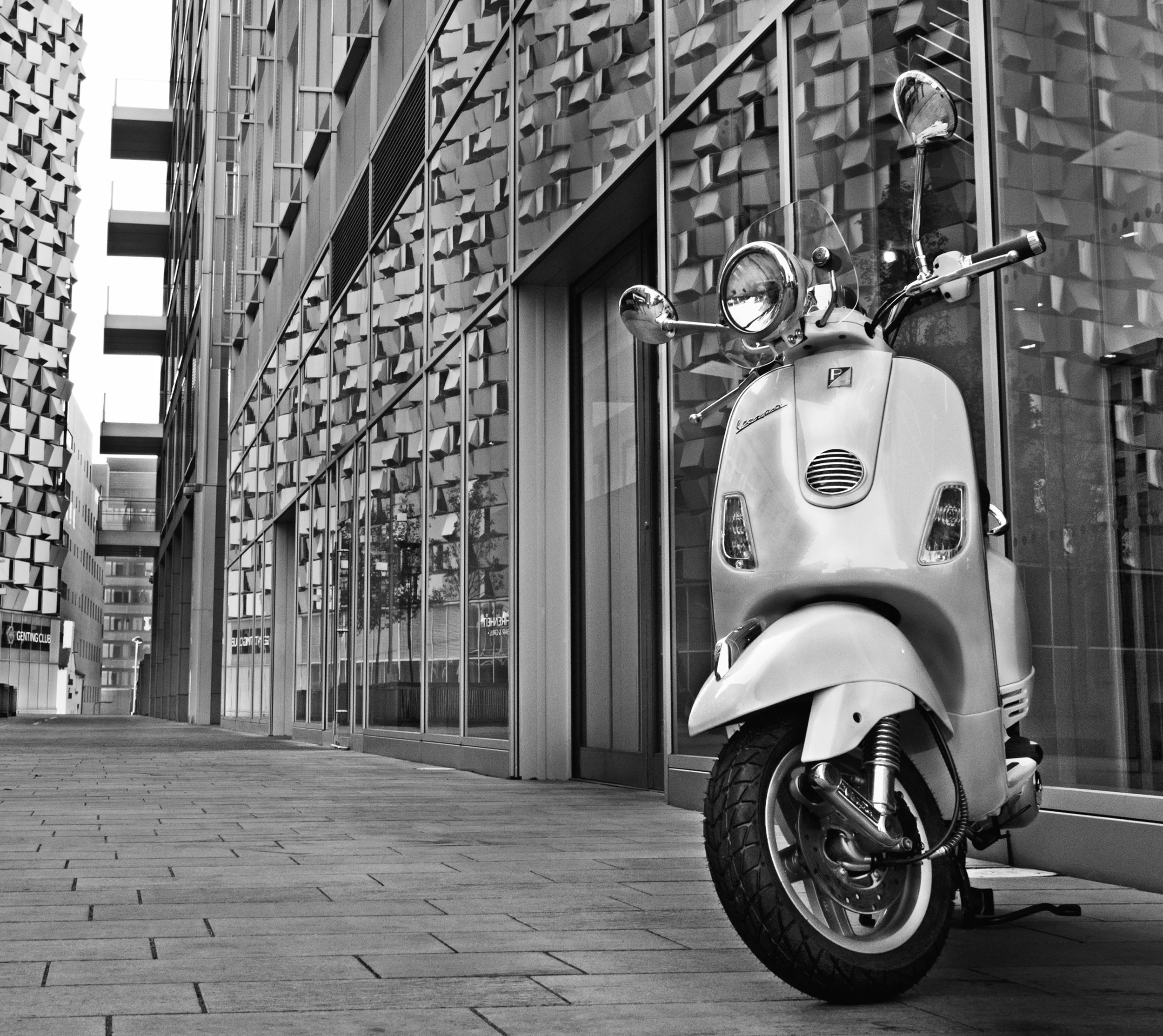 Vespa-BnW.jpg