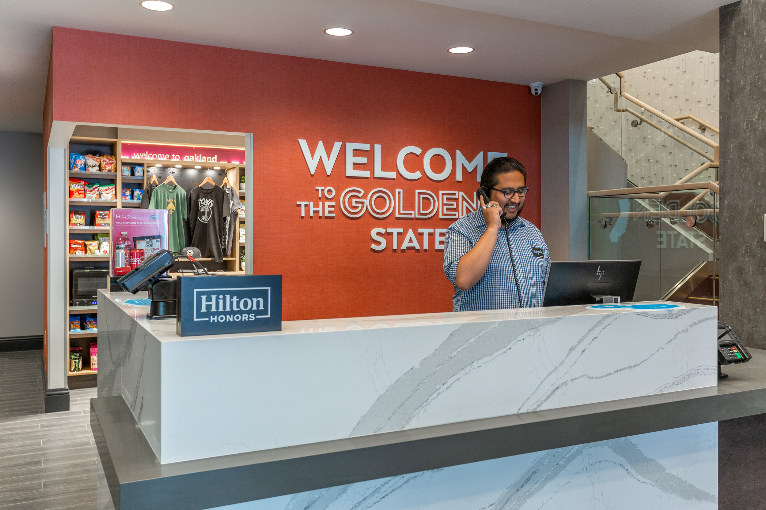 oakdchx_front-desk.jpg