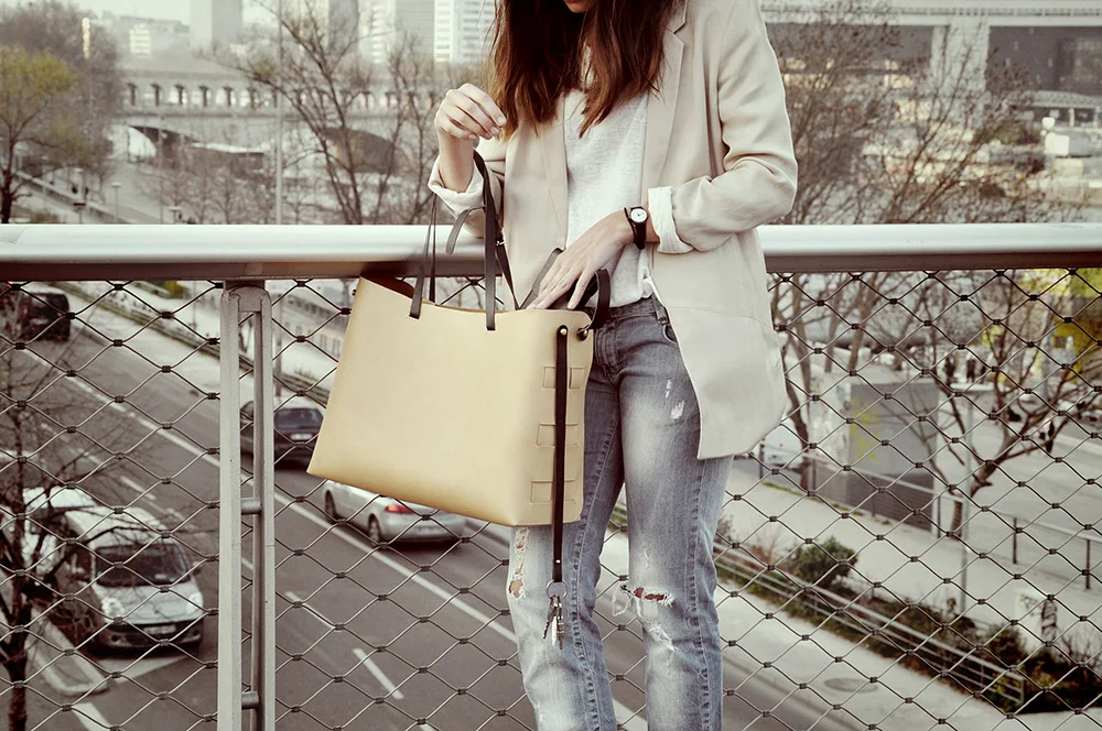 MargotNat+strap145Blk_01.jpg