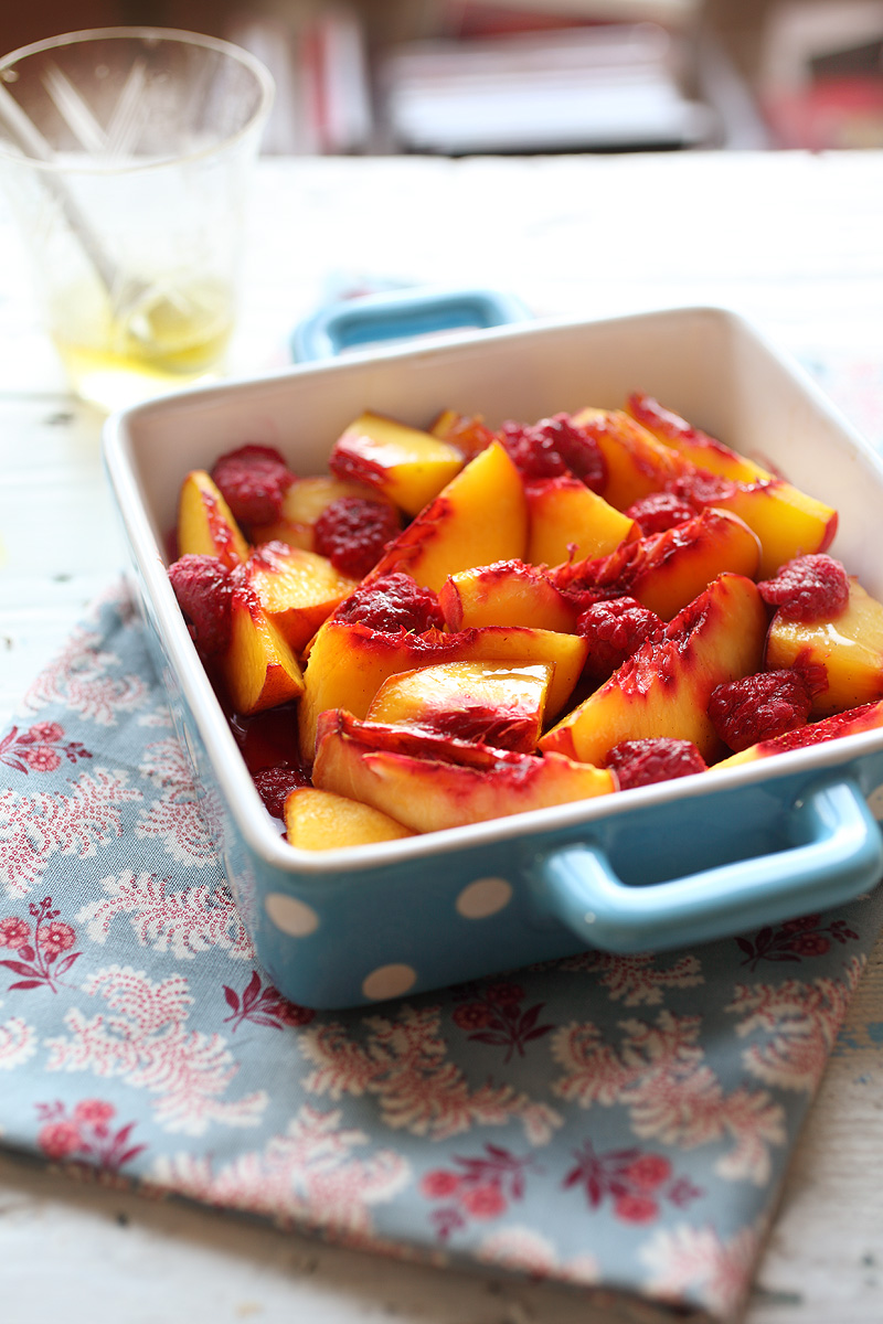 Zapečene breskve i maline - mljac! / Baked Peaches & Raspberries - slurp!