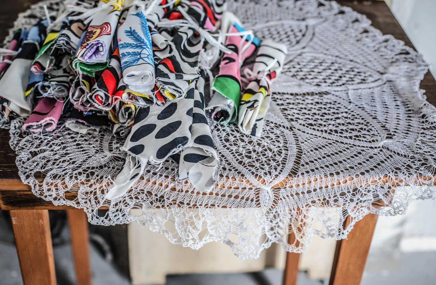 Salvete ... izrezane, zamotane Napkins ... cut and folded