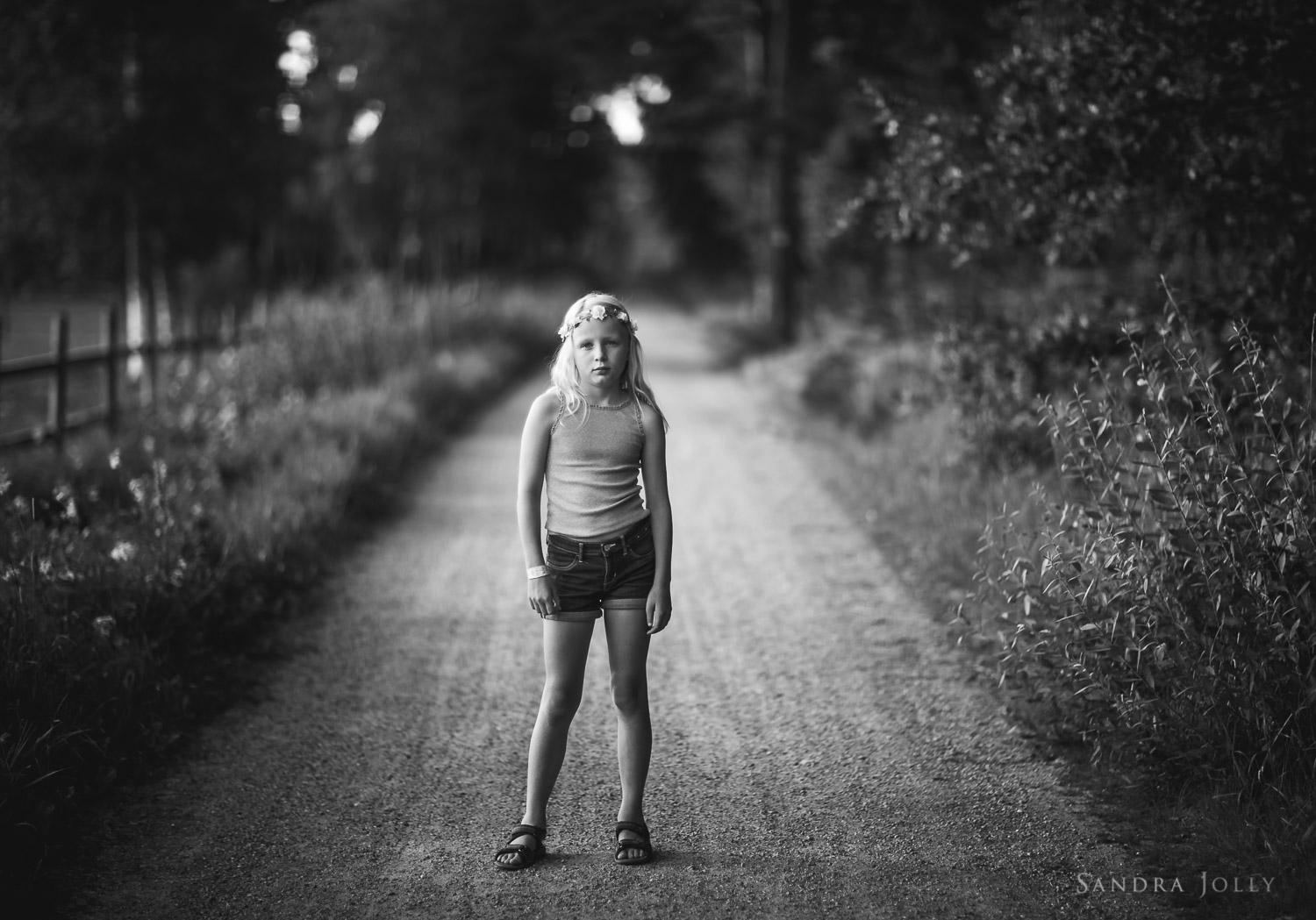 Black-and-white-photo-by-Stockholm-family-photographer-Sandra-Jolly.jpg