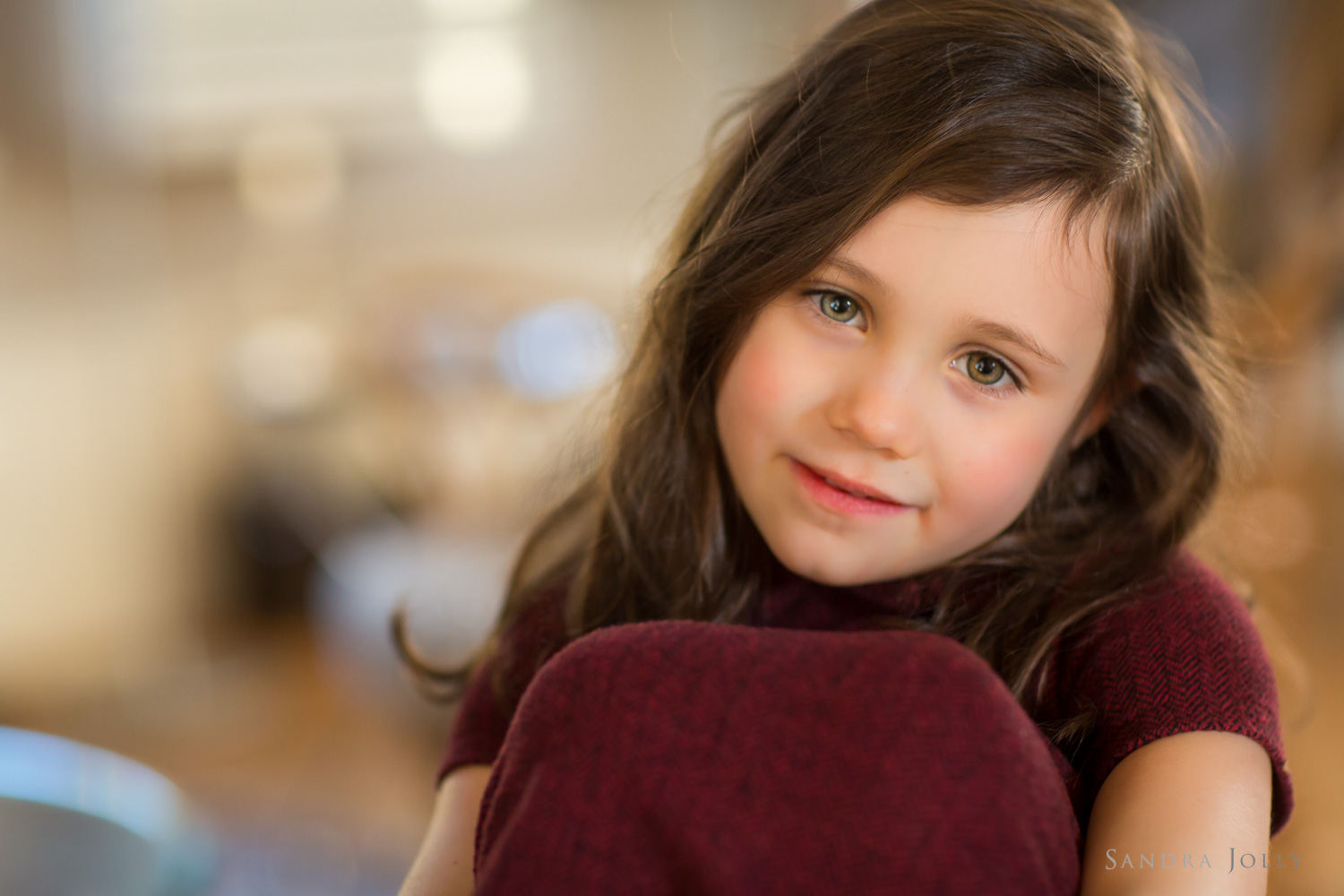 portrait-of-young-girl-at-home-by-child-photographer-sandra-jolly.jpg