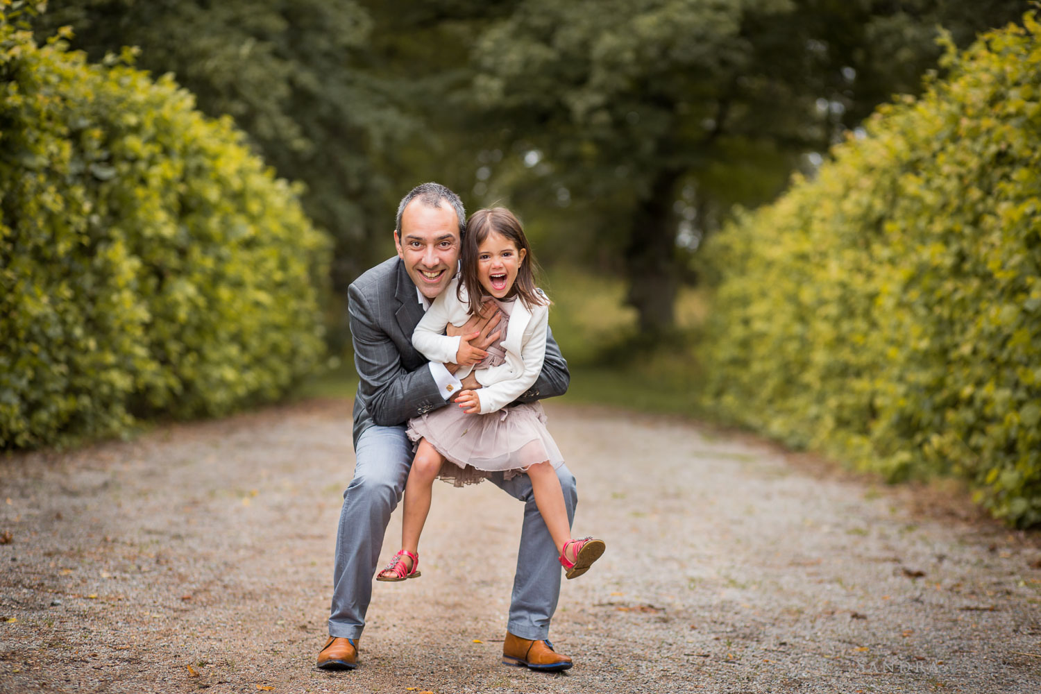 father-and-daughter-photo-at-Ulriksdal-Slott.jpg