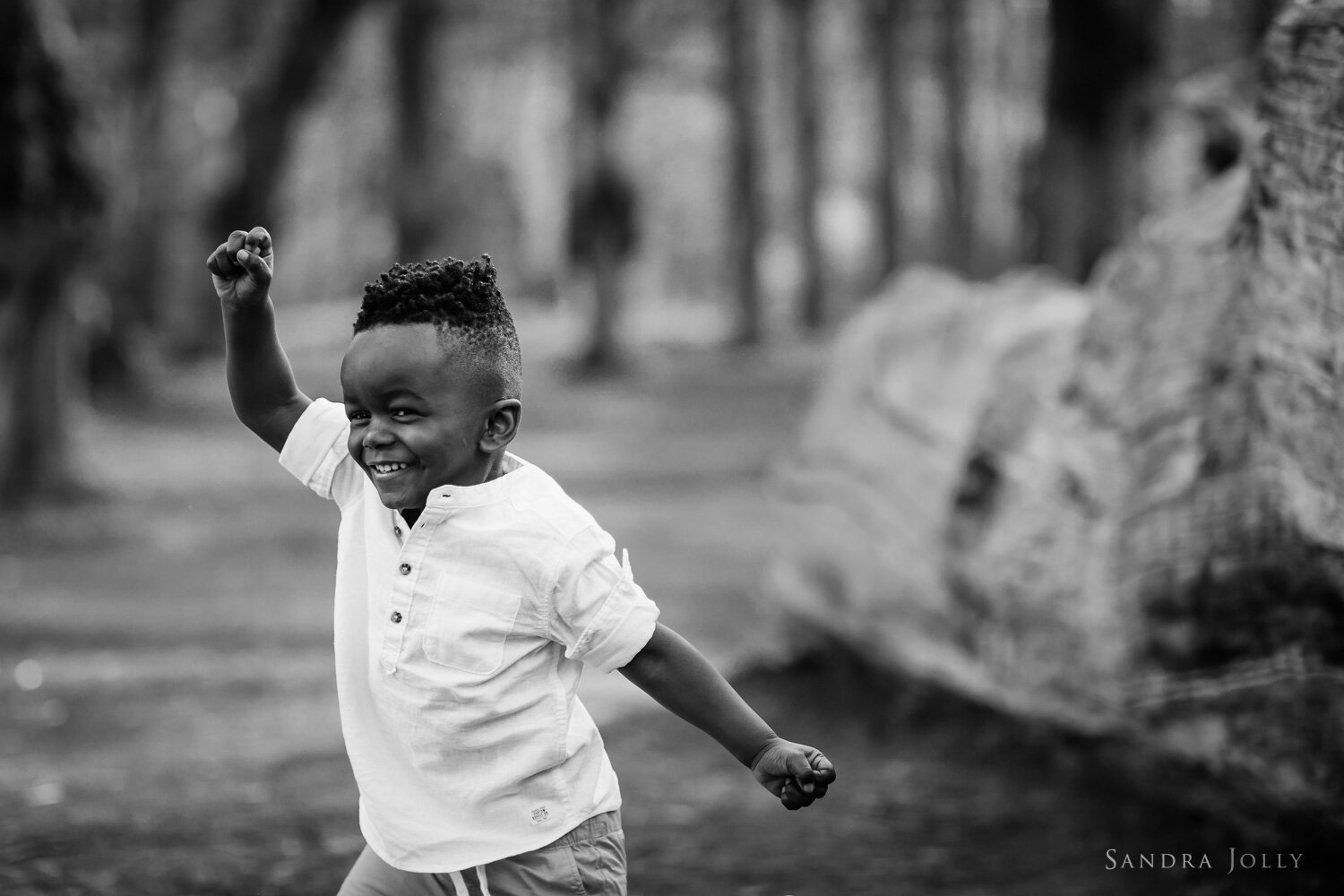 photo-of-happy-little-boy-by-stockholm-photographer-sandra-jolly.jpg