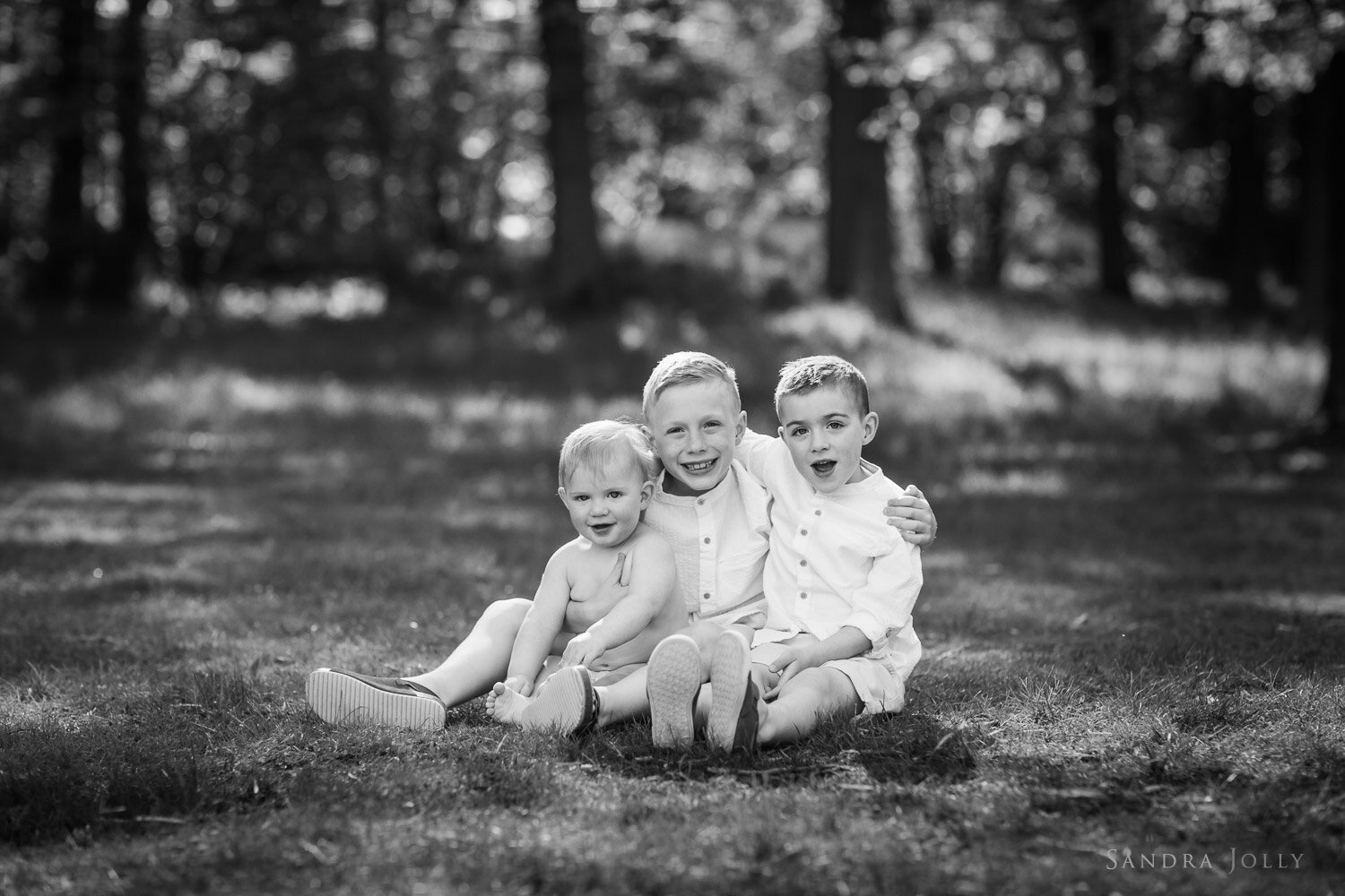 black-and-white-photo-of-three-brotherss-by-sandra-jolly-photography.jpg