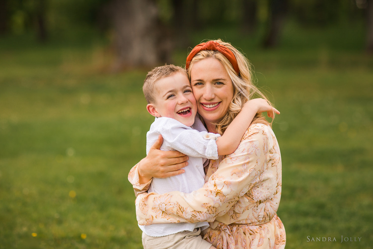 happy-photo-of-mom-and-son-at-ulriksdals-by-sandra-jolly-photography.jpg