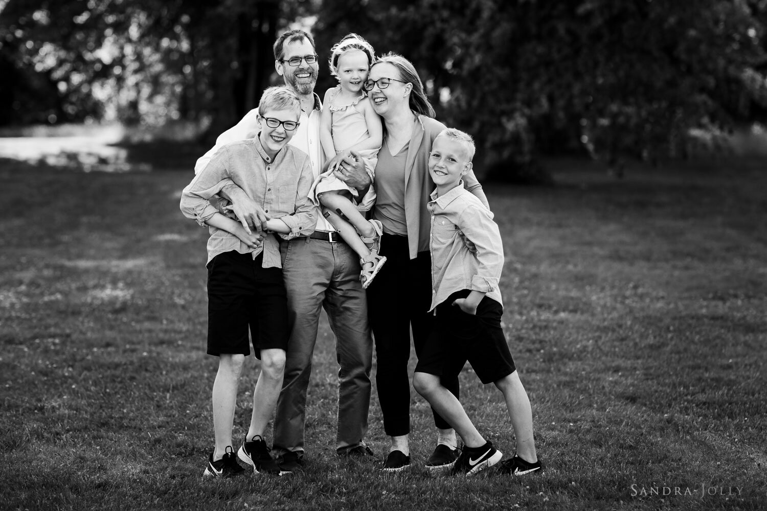fun-family-photo-session-in-stockholm-by-sandra-jolly-photography.jpg