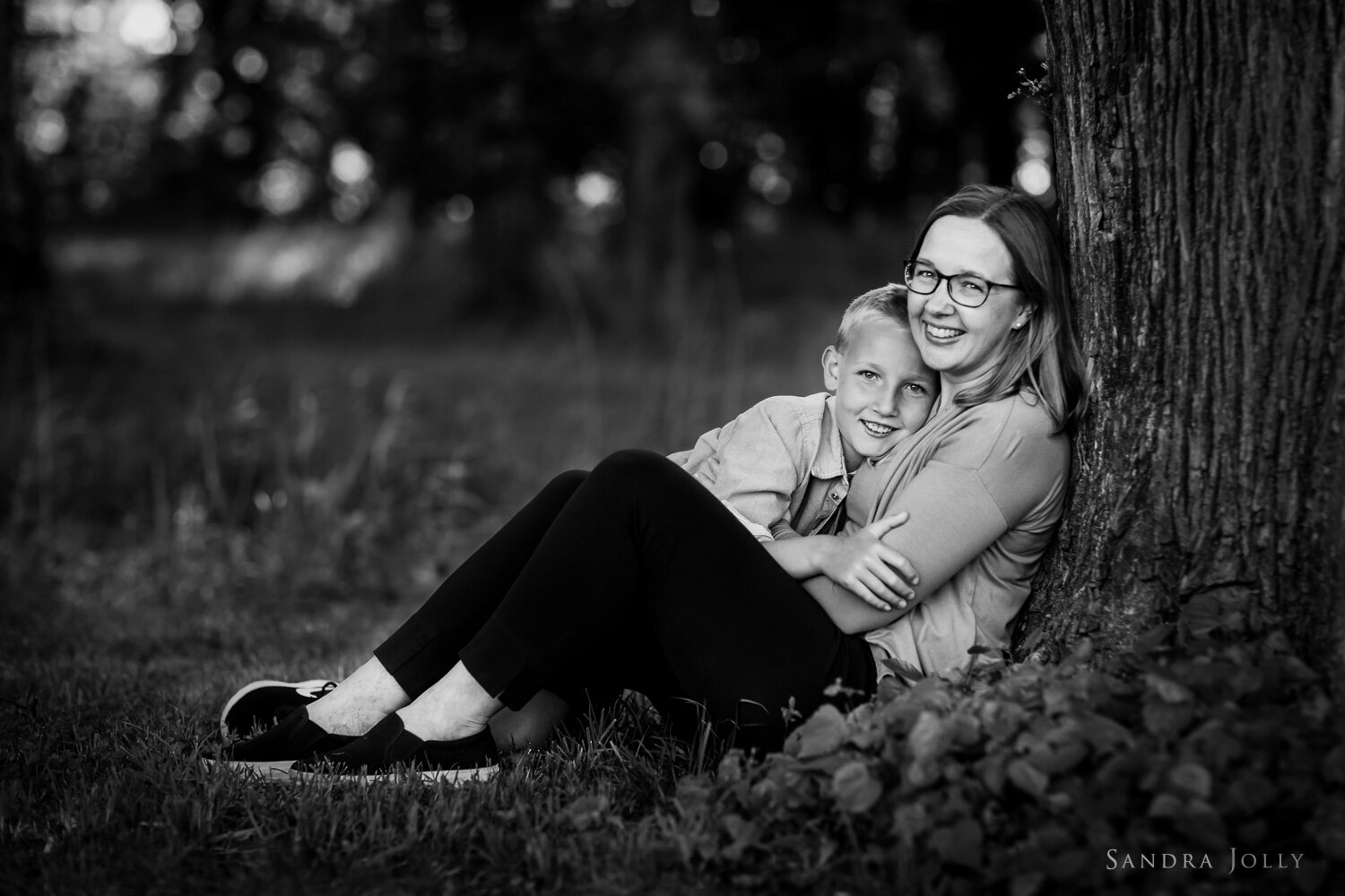 mother-and-son-photo-by-stockholm-family-photographer-sandra-jolly.jpg