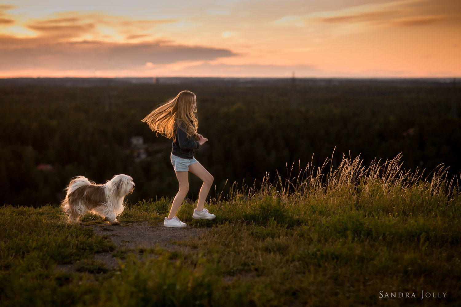 girl-and-dog-on-a-hill-by-Stockholmfotograf-sandra-jolly.jpg