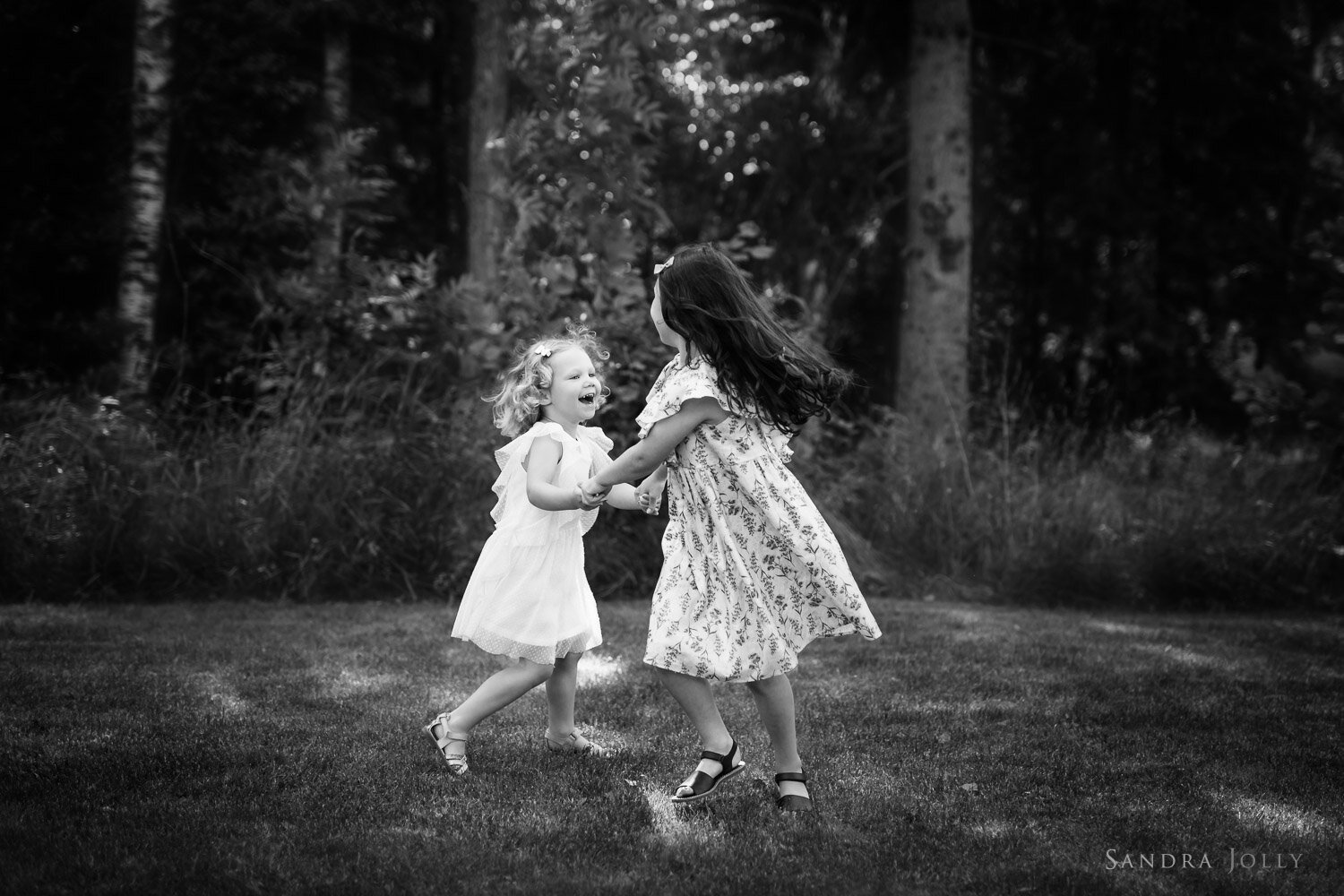 sisters-photo-session-in-stockholm-by-sandra-jolly-photography.jpg