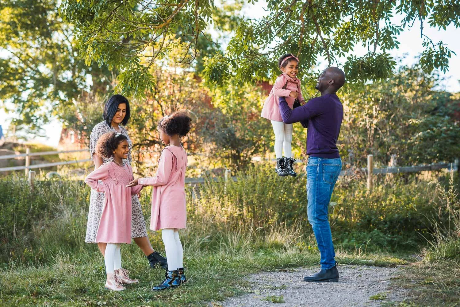 family-photo-session-in-stockholm-by-sandra-jolly-photography.jpg
