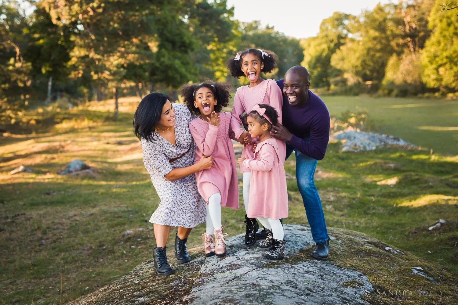 fun-family-photography-in-stockholm-by-sandra-jolly-photography.jpg
