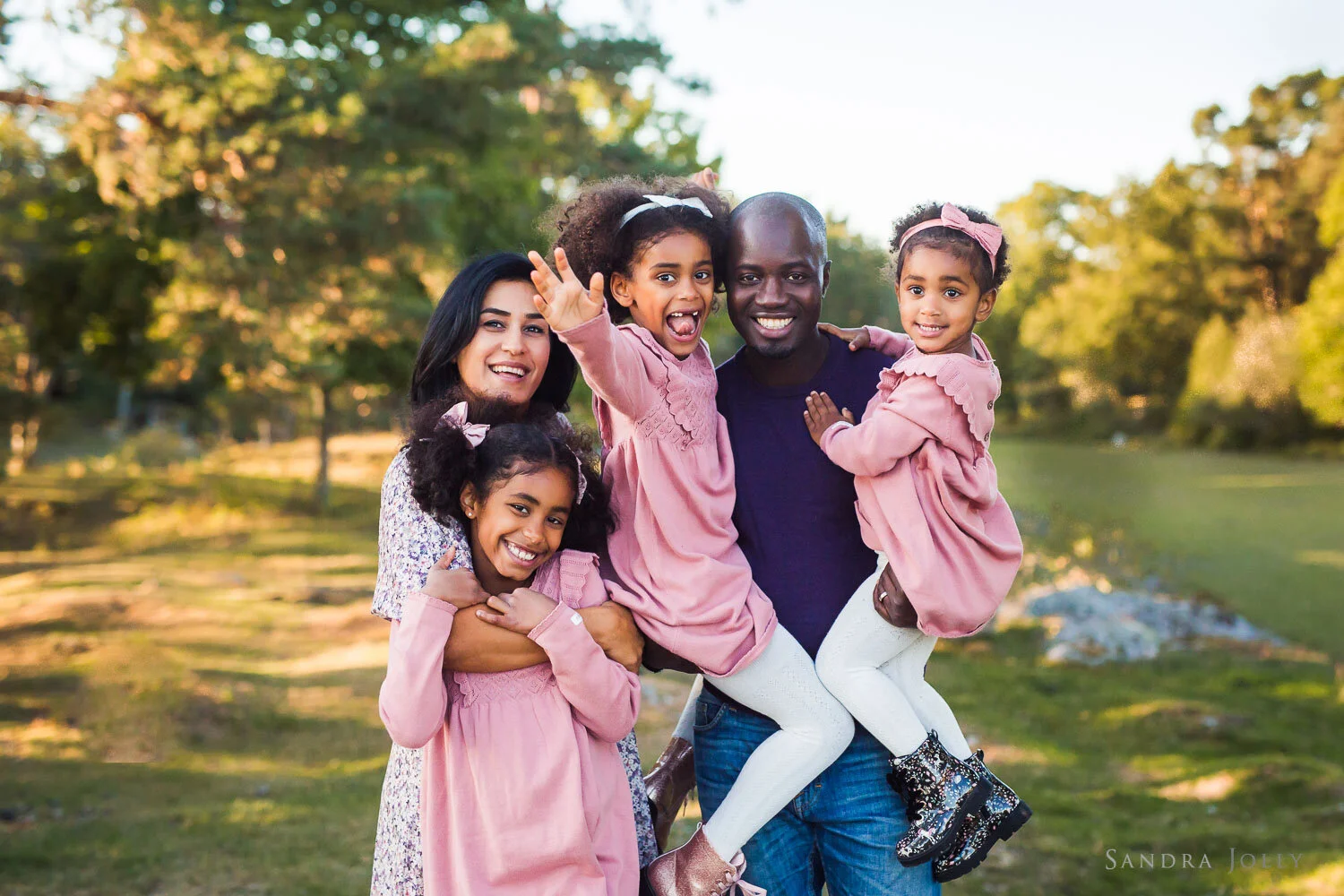 happy-family-photo-session-in-stockholm-by-sandra-jolly-photography.jpg