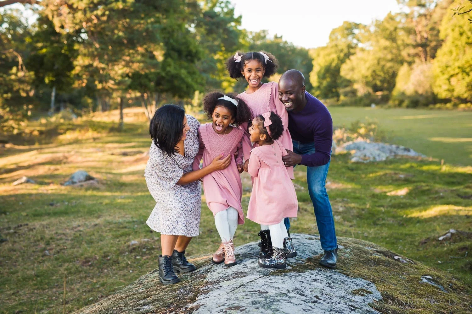 happy-family-portrait-in-stockholm-by-sandra-jolly-photography.jpg
