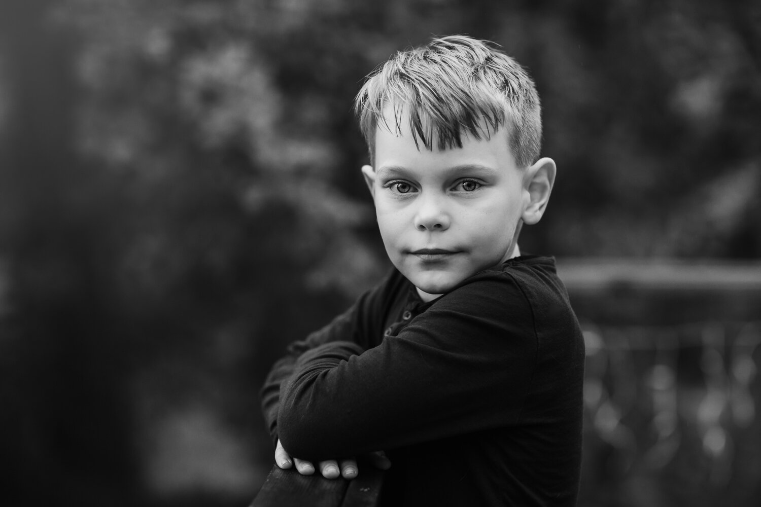 black-and-white-portrait-of-young-boy-by-stockholm-portrait-photographer-sandra-jolly.jpg