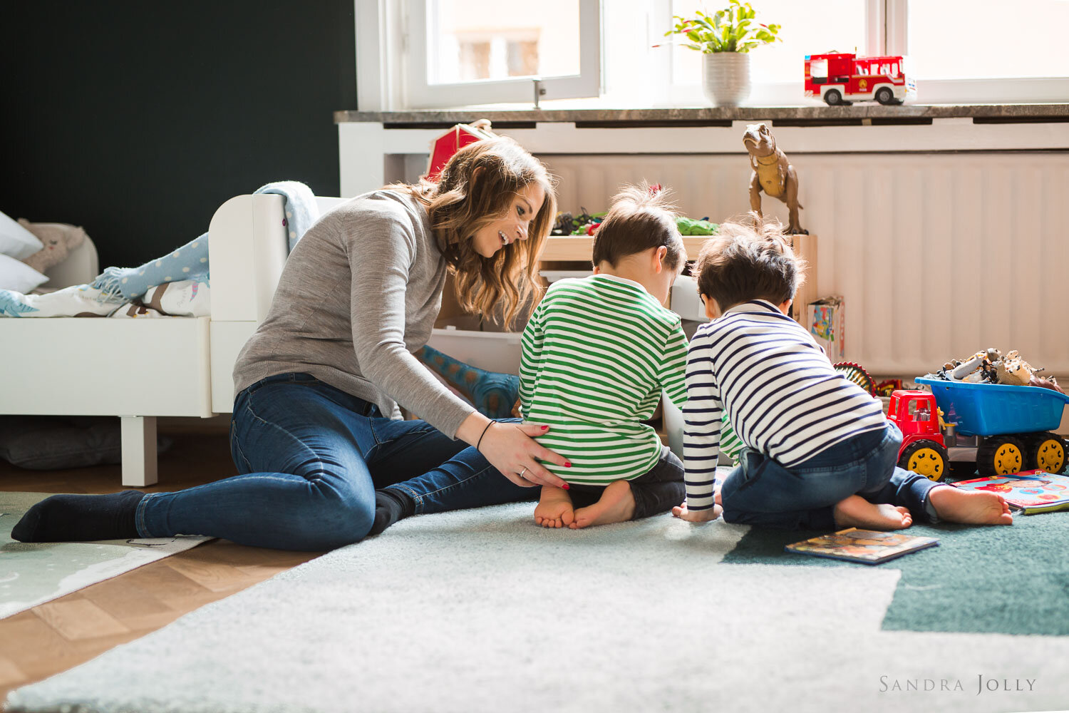 lifestyle-session-at-home-with-twins-by-sandra-jolly-photography.jpg