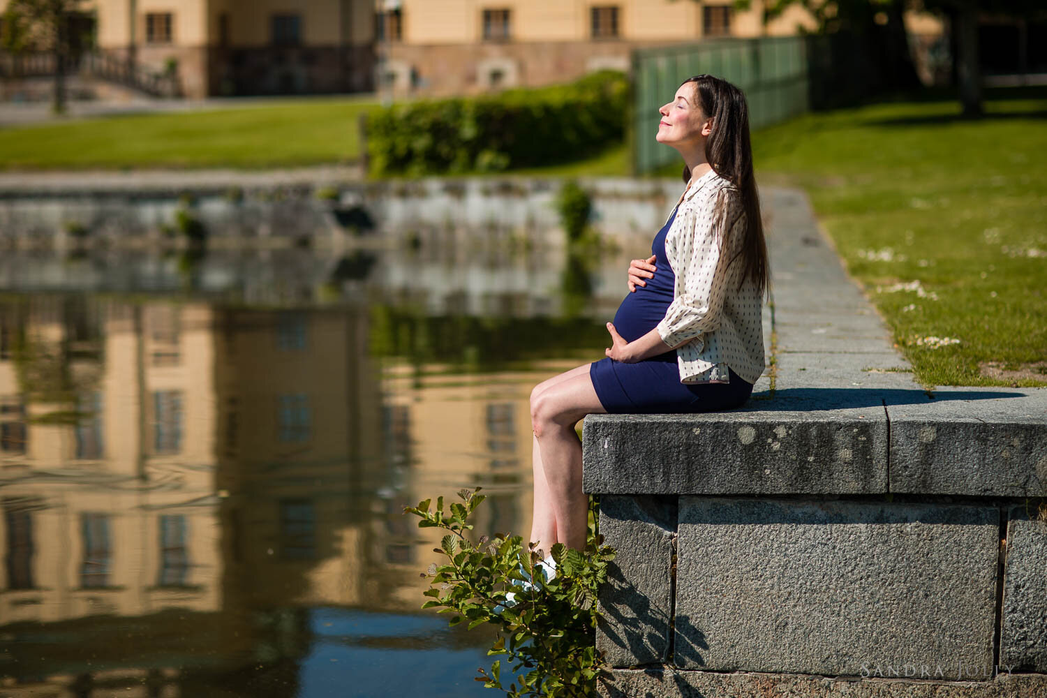 maternity-session-at-Drottningholms-slott.jpg