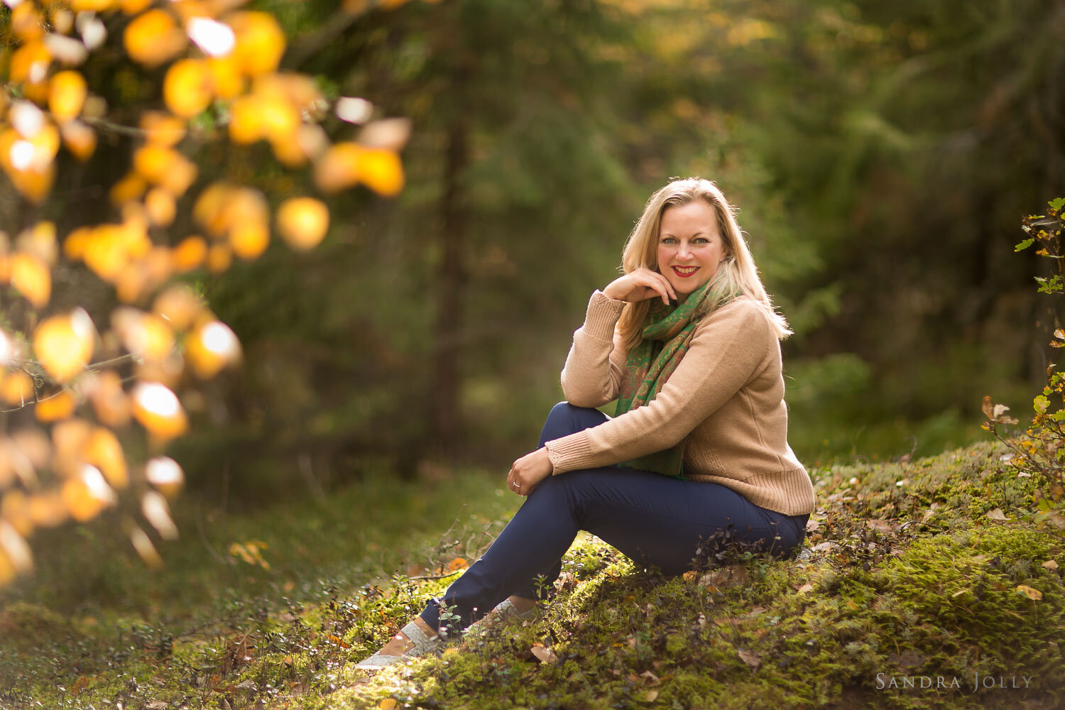 autumnal-portrait-of-woman-in-woods-by-sandra-jolly-photography.jpg