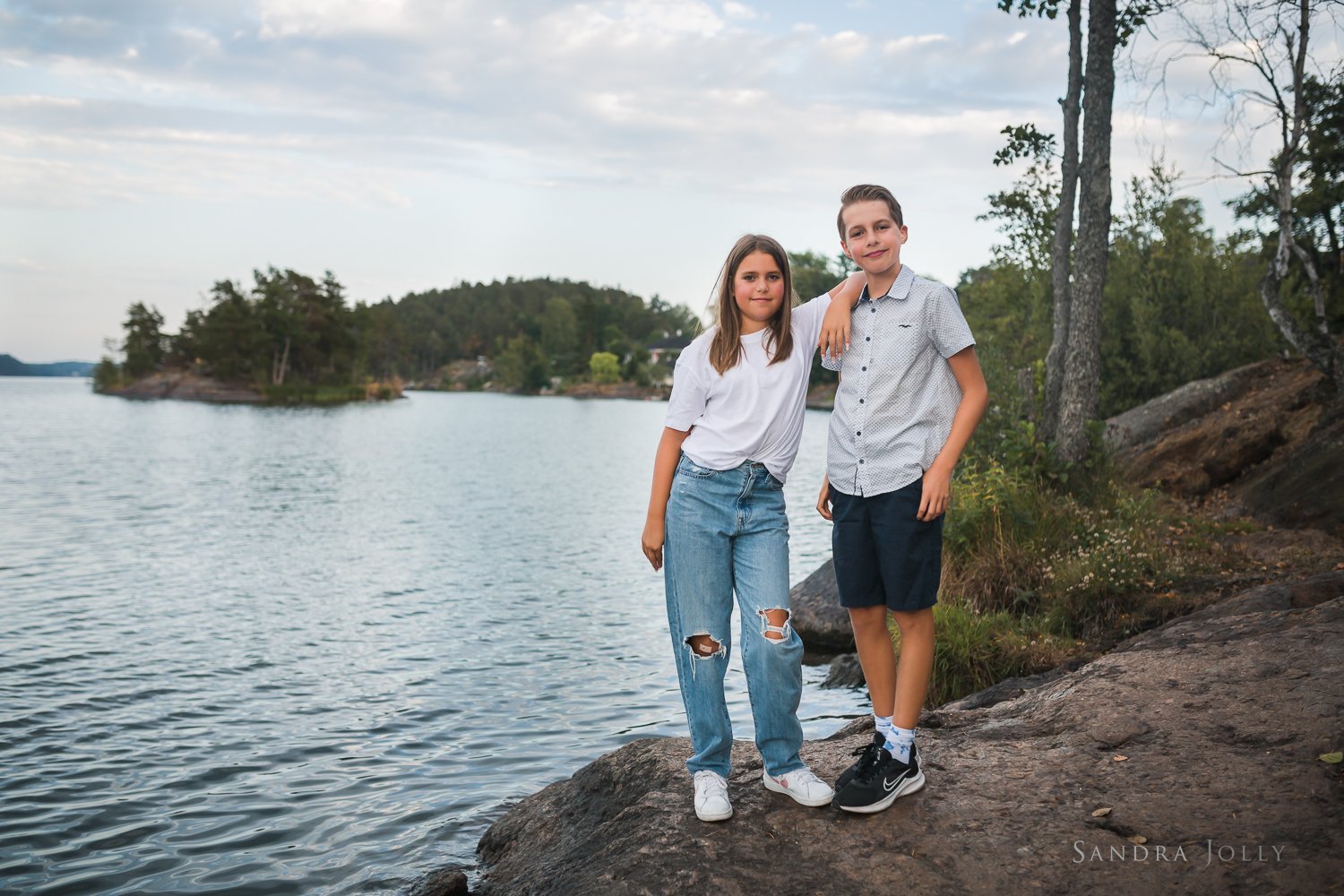 sibling-photo-session-by-stockholm-family-photographer-sandra-jolly.jpg