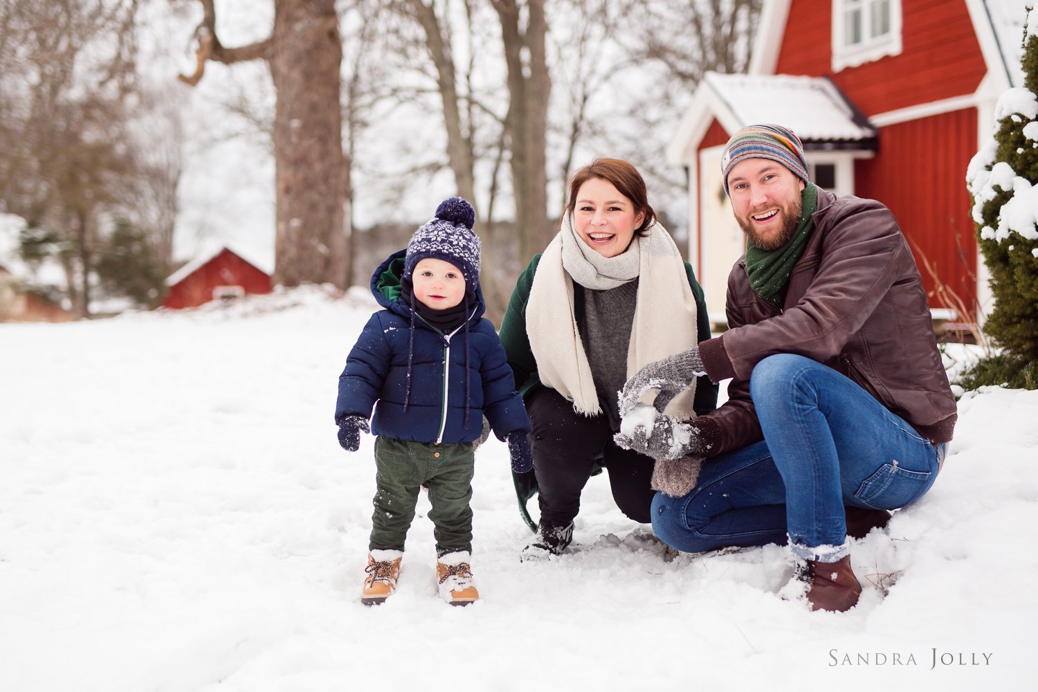 family-snow-photo-session-by-sandra-jolly-photography.jpg