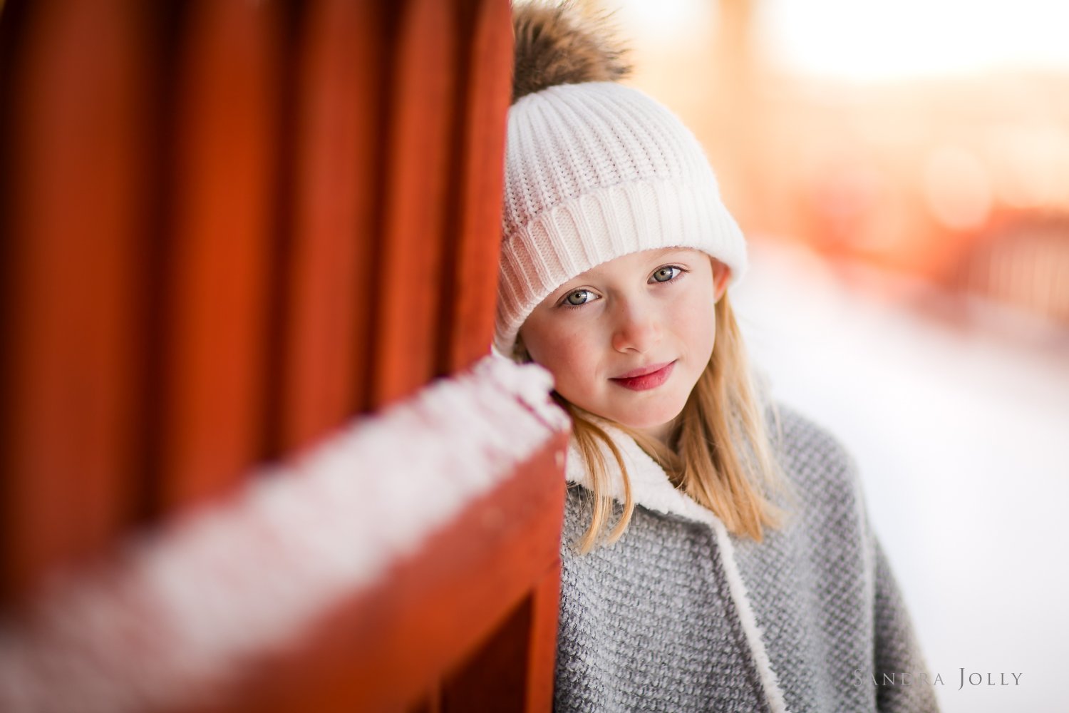 portrait-of-girl-in-snow-stockholm-porträttfotograf.jpg