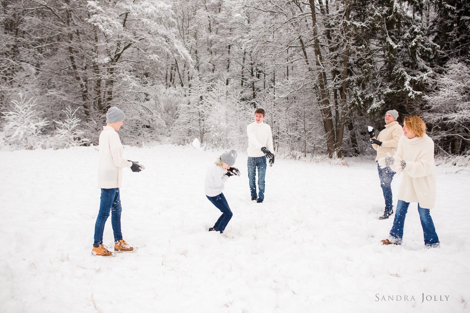 snowball-fight-in-stockholm.jpg