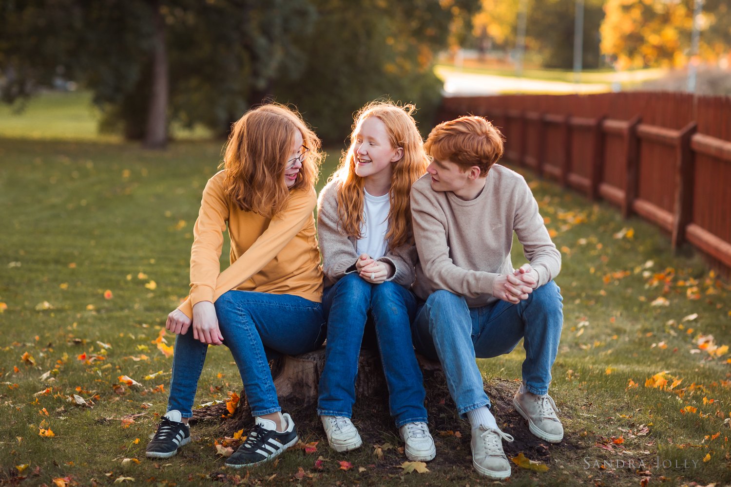 red-haired-siblings-photo-session-in-stockholm.jpg