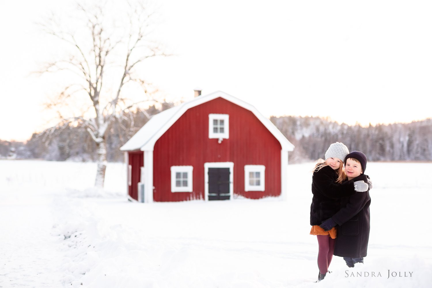 snow-winter-family-photo-session-in-stockholm-by-sandra-jolly-photography.jpg