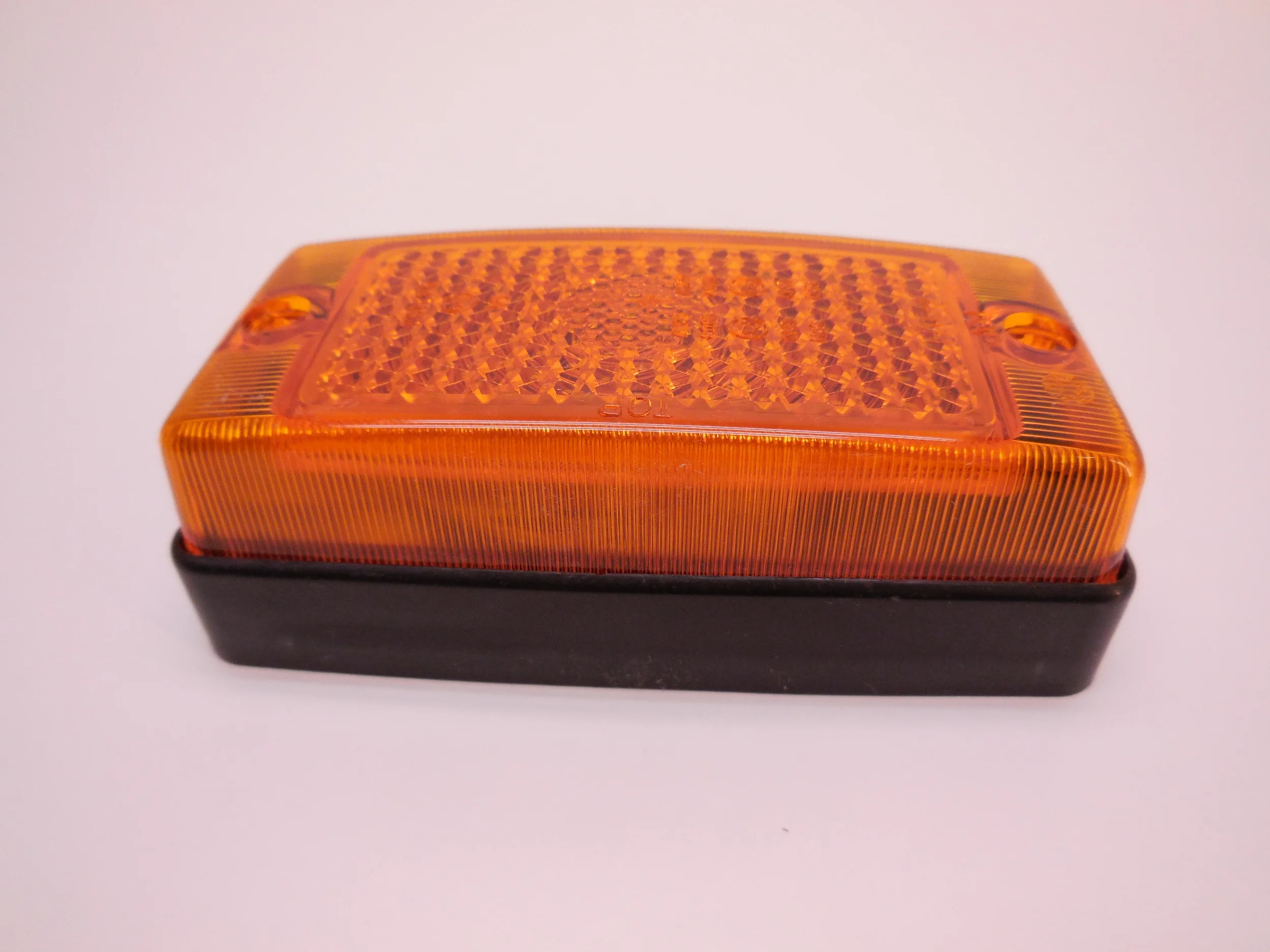 Side Marker Complete Häggo Nr: 5921 2028-001 PRICE: 165 SEK