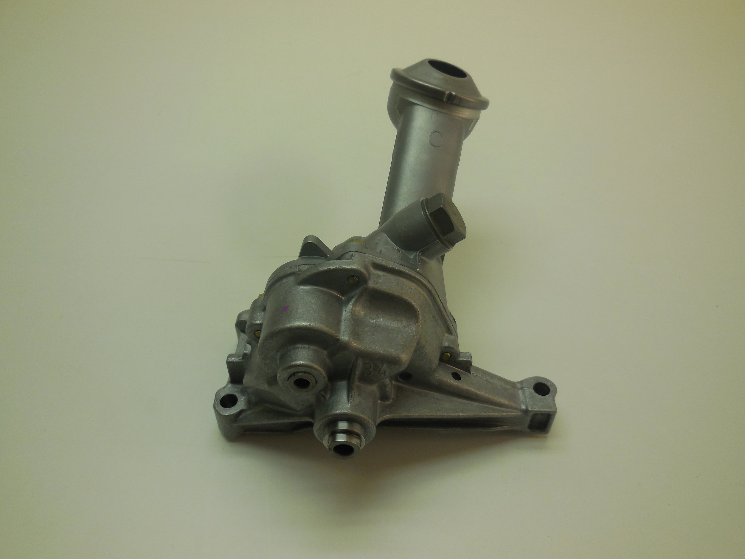 oil pump Mb nr: 603 181 03 20 / 104 181 00 01 Price: