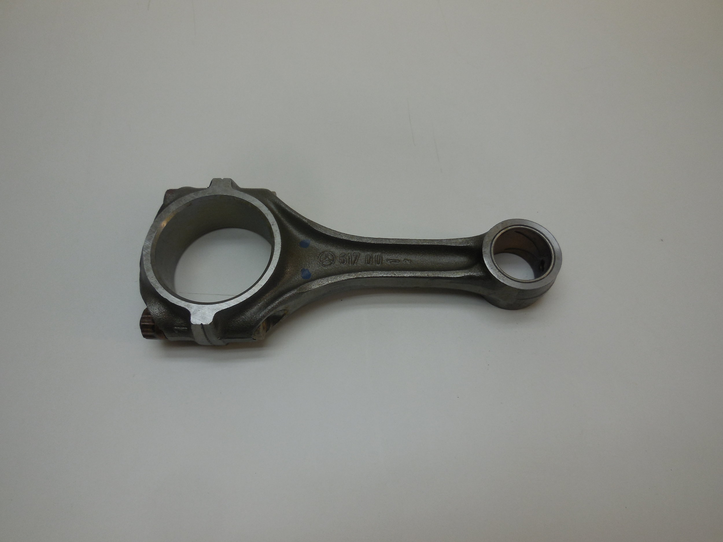 Piston rod mb nr: 617 030 07 20 price: 400 SEk