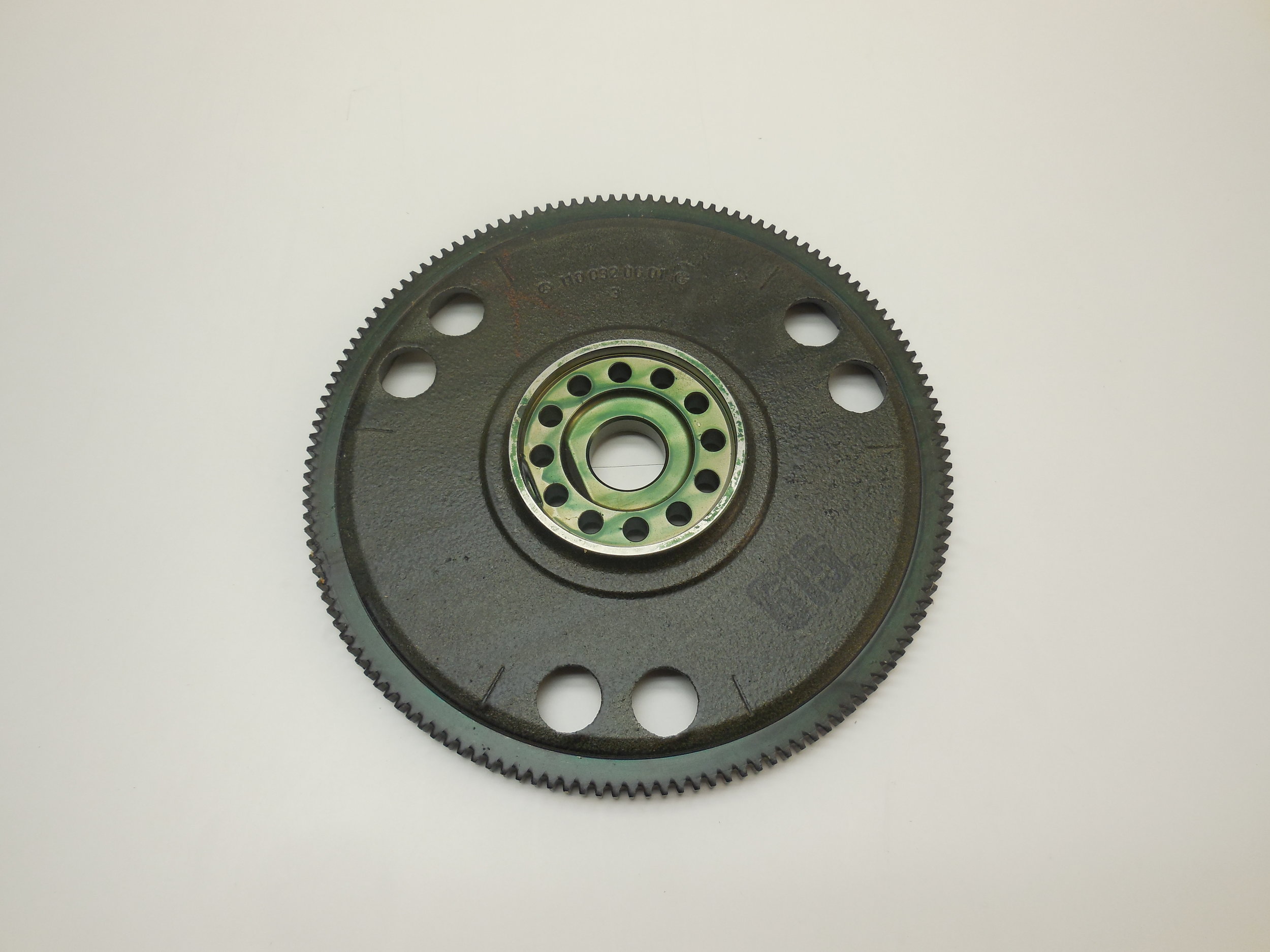 Flywheel Mb nr: 615 030 12 05 Mb nr: 110 032 00 01 (Ring) Price: