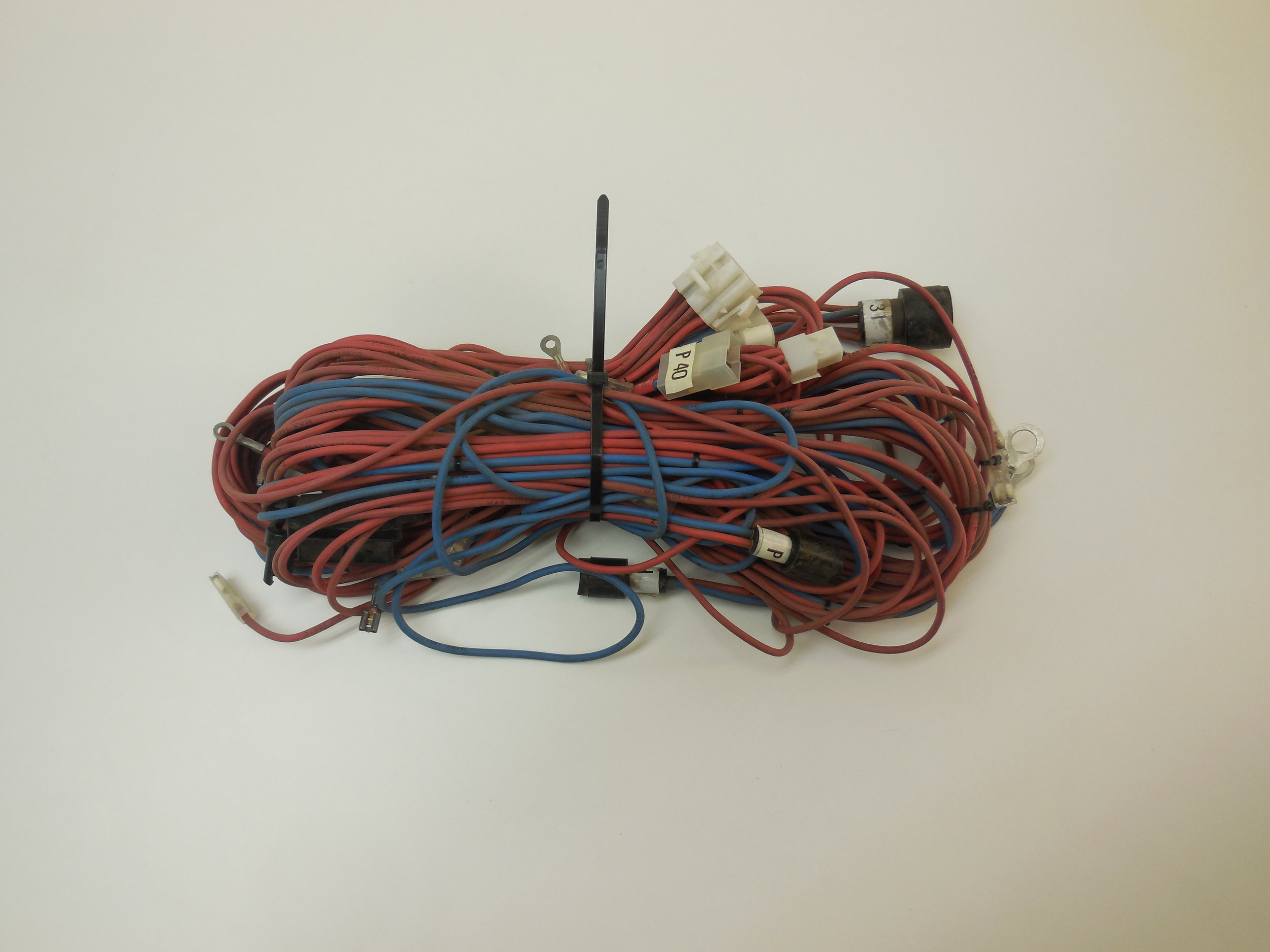 Cable bundel 3 engine, battery hud Häggo nr: 253 6764-801 price: