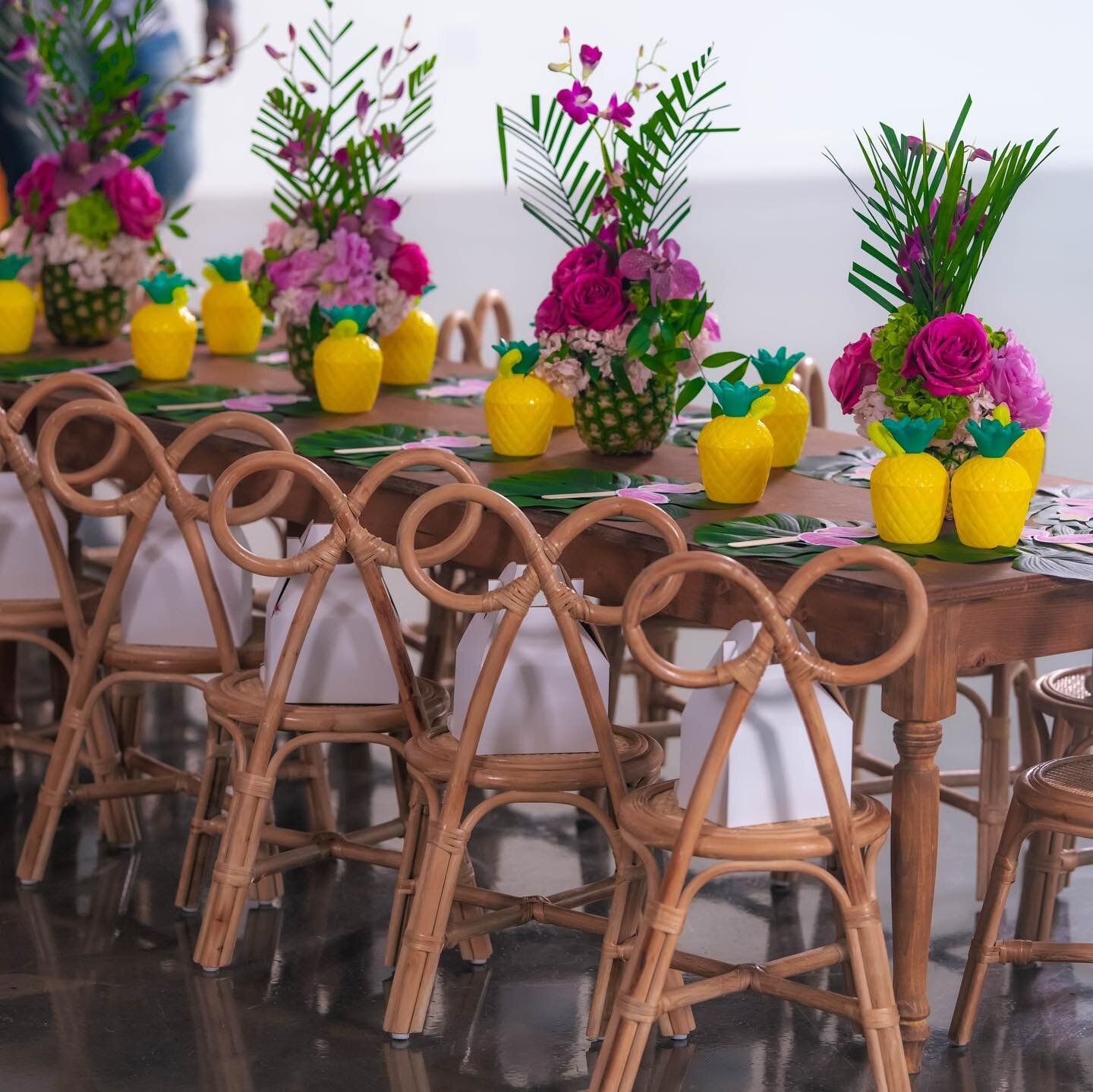 Jennifer, So wonderful that we finally got to work together!🤎THE ROYAL FAMILY @lilkimthequeenbee  @mr_papers CELEBRATES PRINCESS ROYAL
Royal Splash Bash 🍍🧉🏝

Designed &amp;Planned @wearegrandscaleevents
🎥 @adam_shaarani @momentsphotosfilms
📸 @frozenintime_kev
Kiddie table/chairs @petiteseats
💐 @ladame_j &amp; Josh @Stefans_
🍬🍭boxes&amp; tropical country signs  @imagine_creations