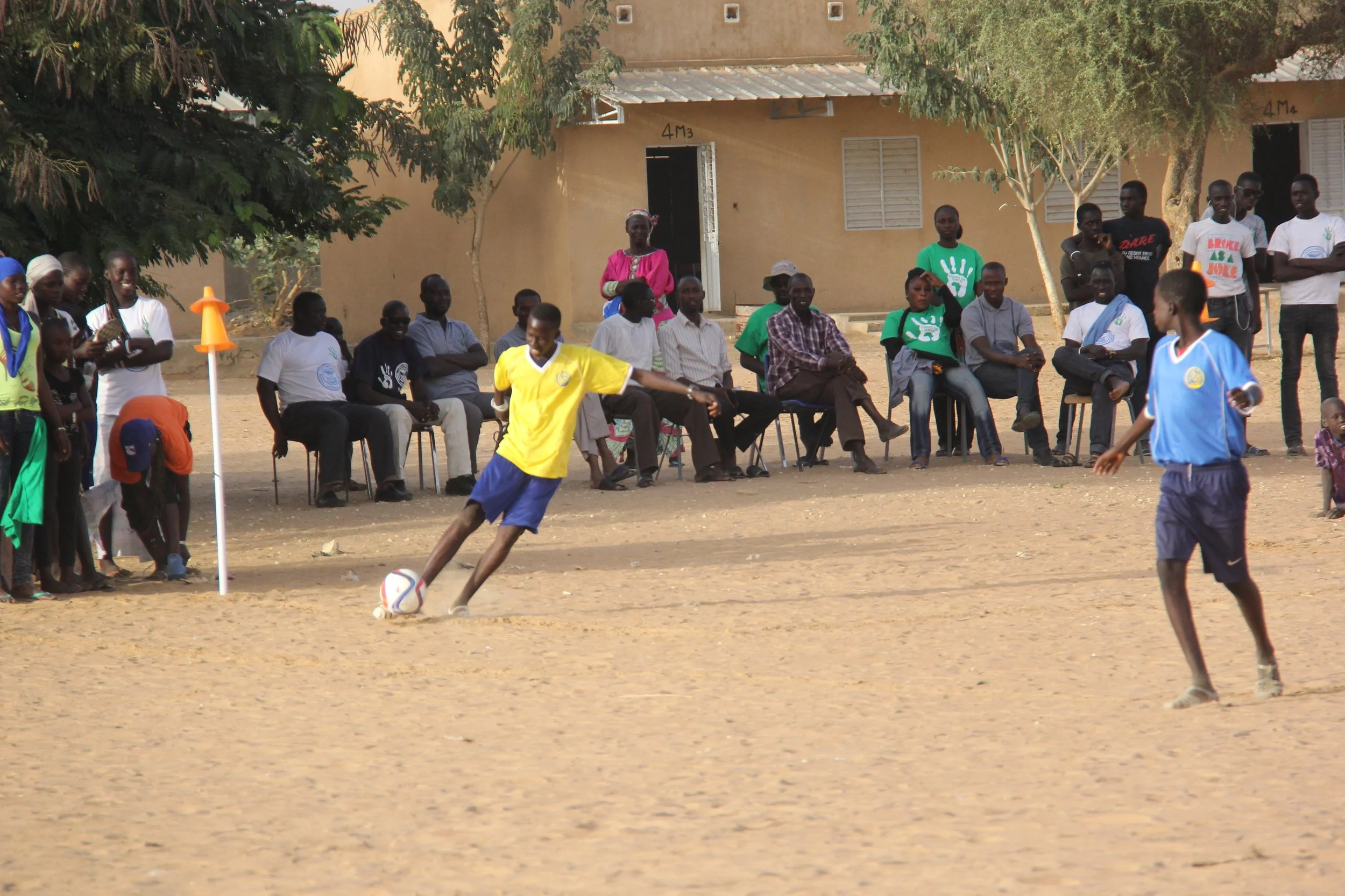 Larchmont/Mamaroneck Soccer Jersey getting a second life in Senegal!